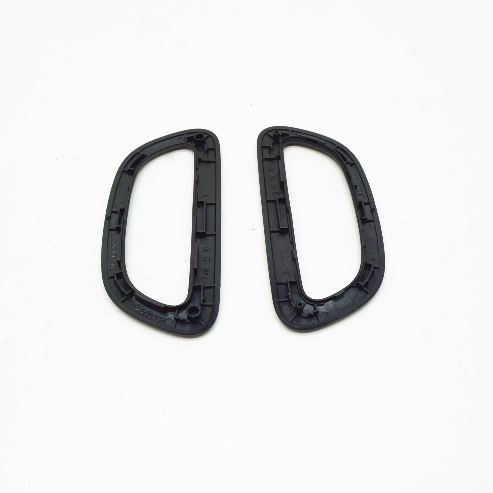 NEW MB CLA SHOOTING BRAKE X117 LUUGGAGE SHELF HANDLE A00081040009051 ORIGINAL