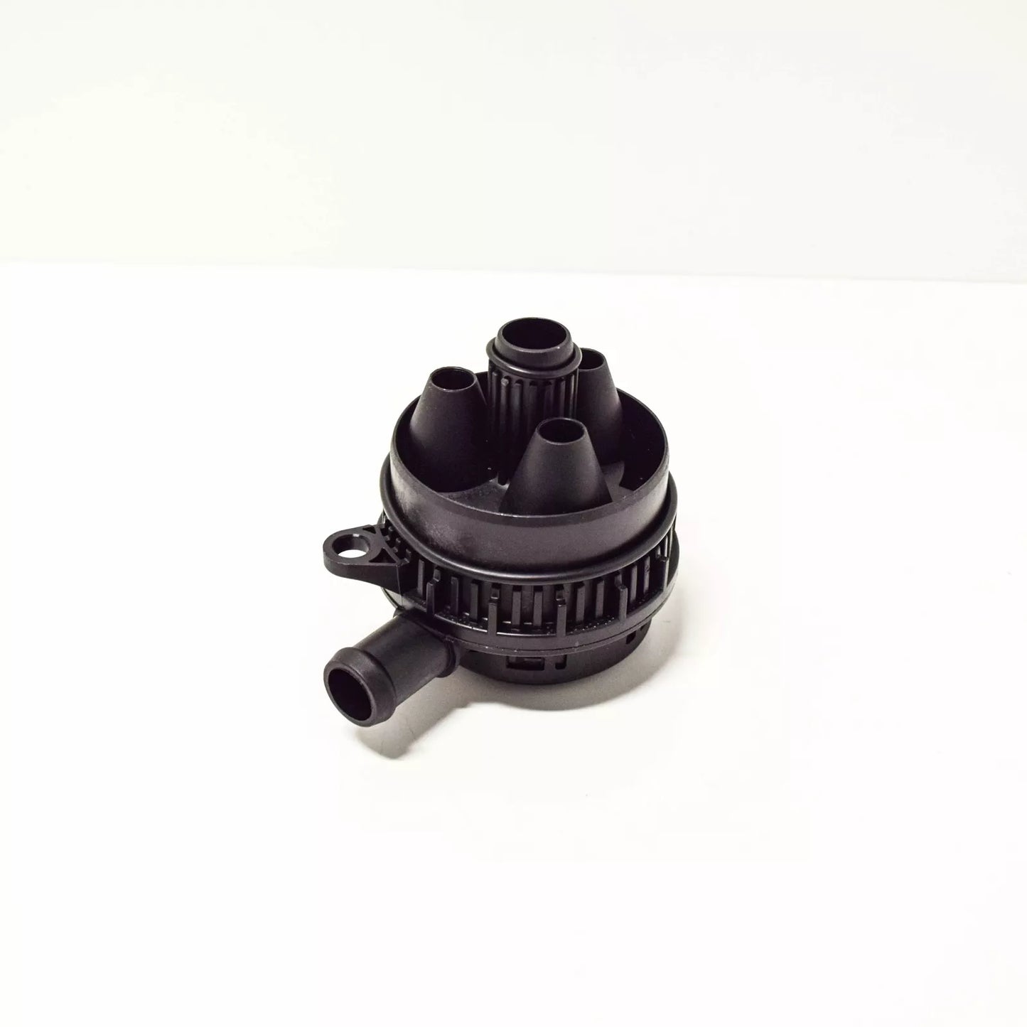 NEW AUDI A4 B7 OIL SEPARATOR 057103495N ORIGINAL