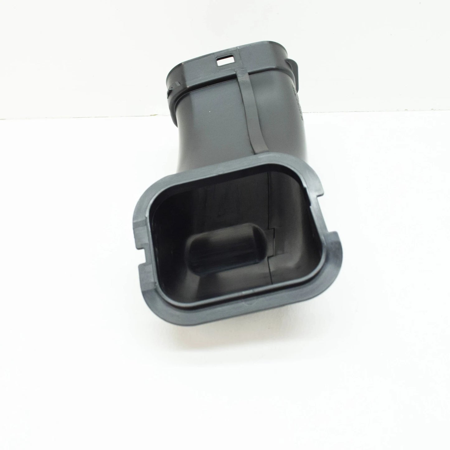 NEW BMW X5 G05 INTAKE AIR DUCT 13718662934 ORIGINAL