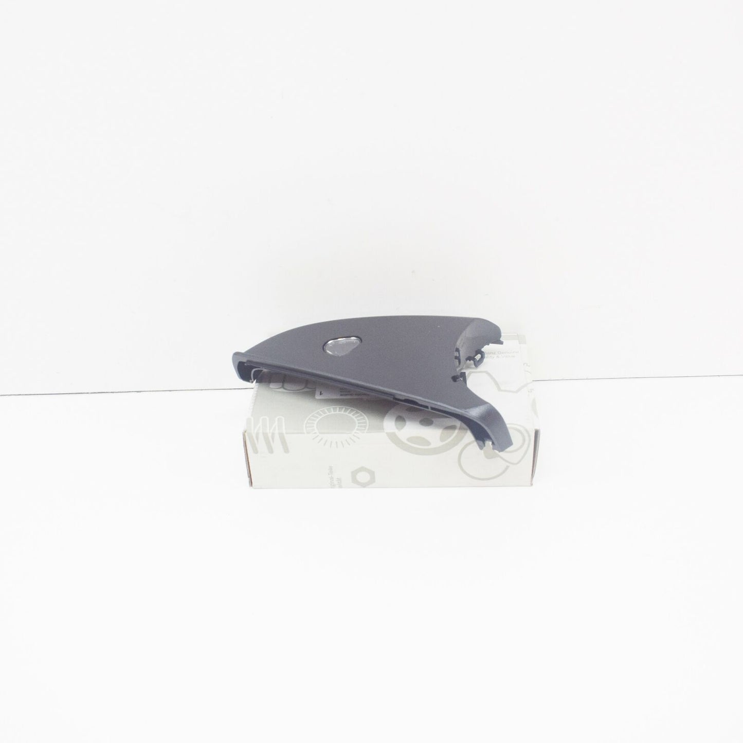 NEW MERCEDES-BENZ CLA C117 FRONT RIGHT DOOR MIRROR COVER A1768100415 ORIGINAL