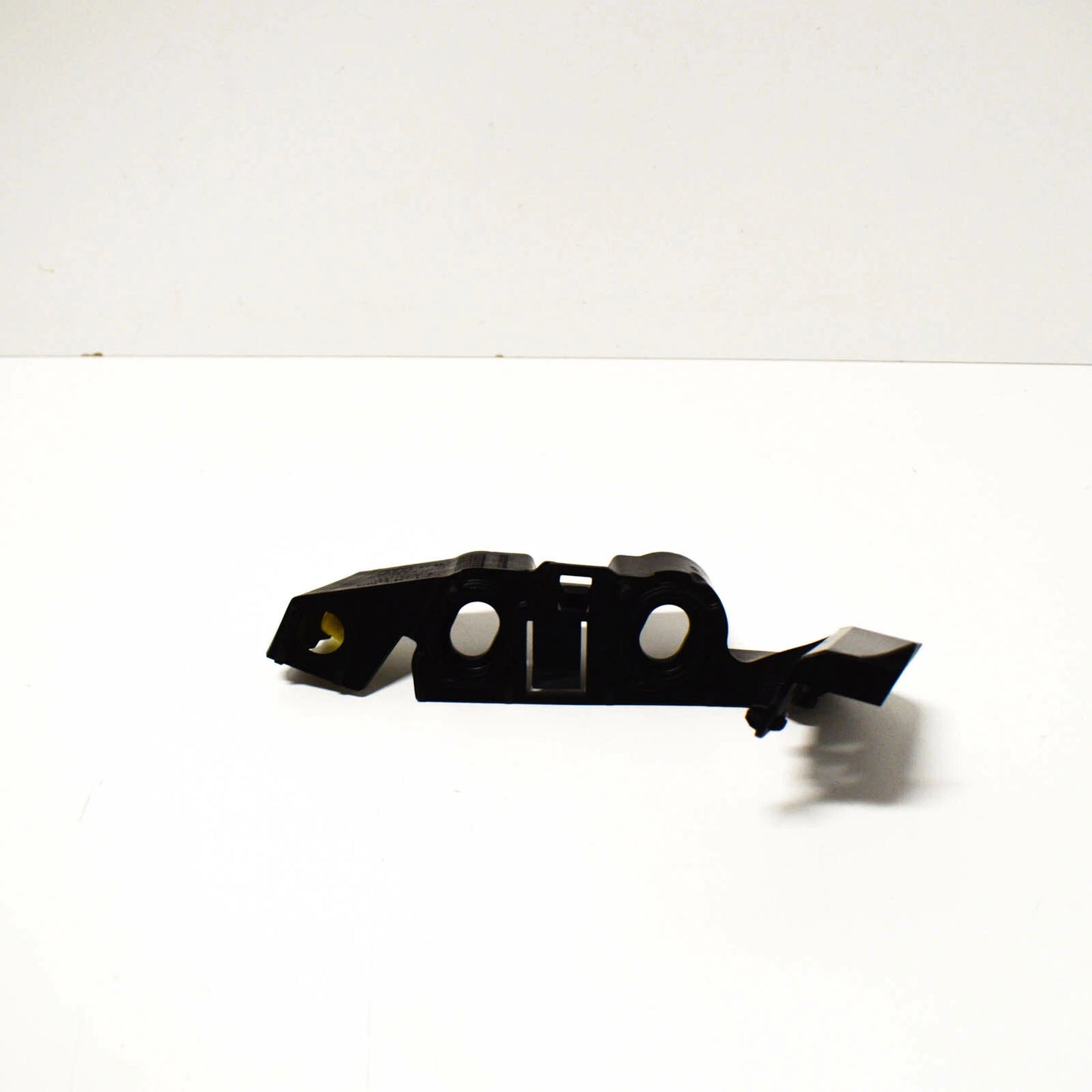 NEW AUDI A5 8W6 FRONT RIGHT UPPER BUMPER GUIDE 8W6807284 ORIGINAL