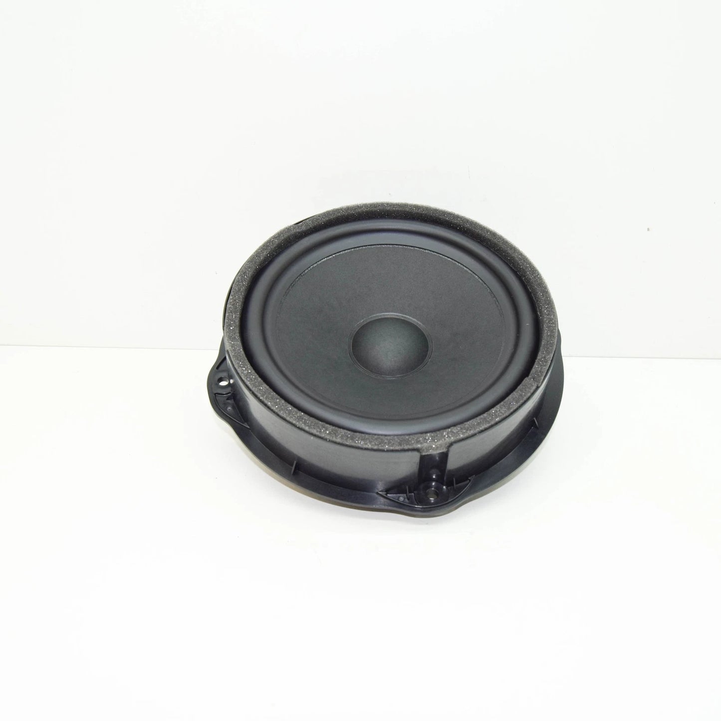 NEW AUDI Q2 GA FRONT LEFT DOOR BASS LOUDSPEAKER 83A035415B ORIGINAL