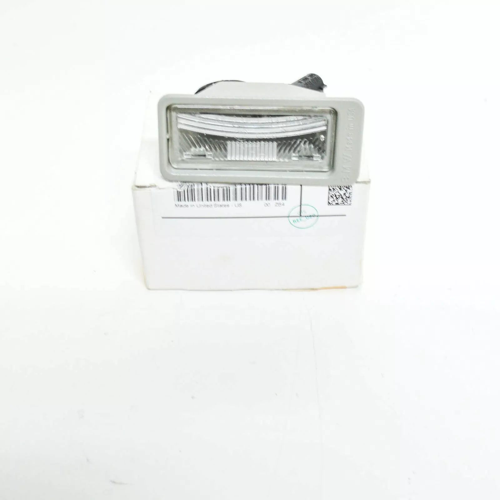 NEW BMW Z3 E36 REAR LICENSE PLATE LIGHT 63268389577