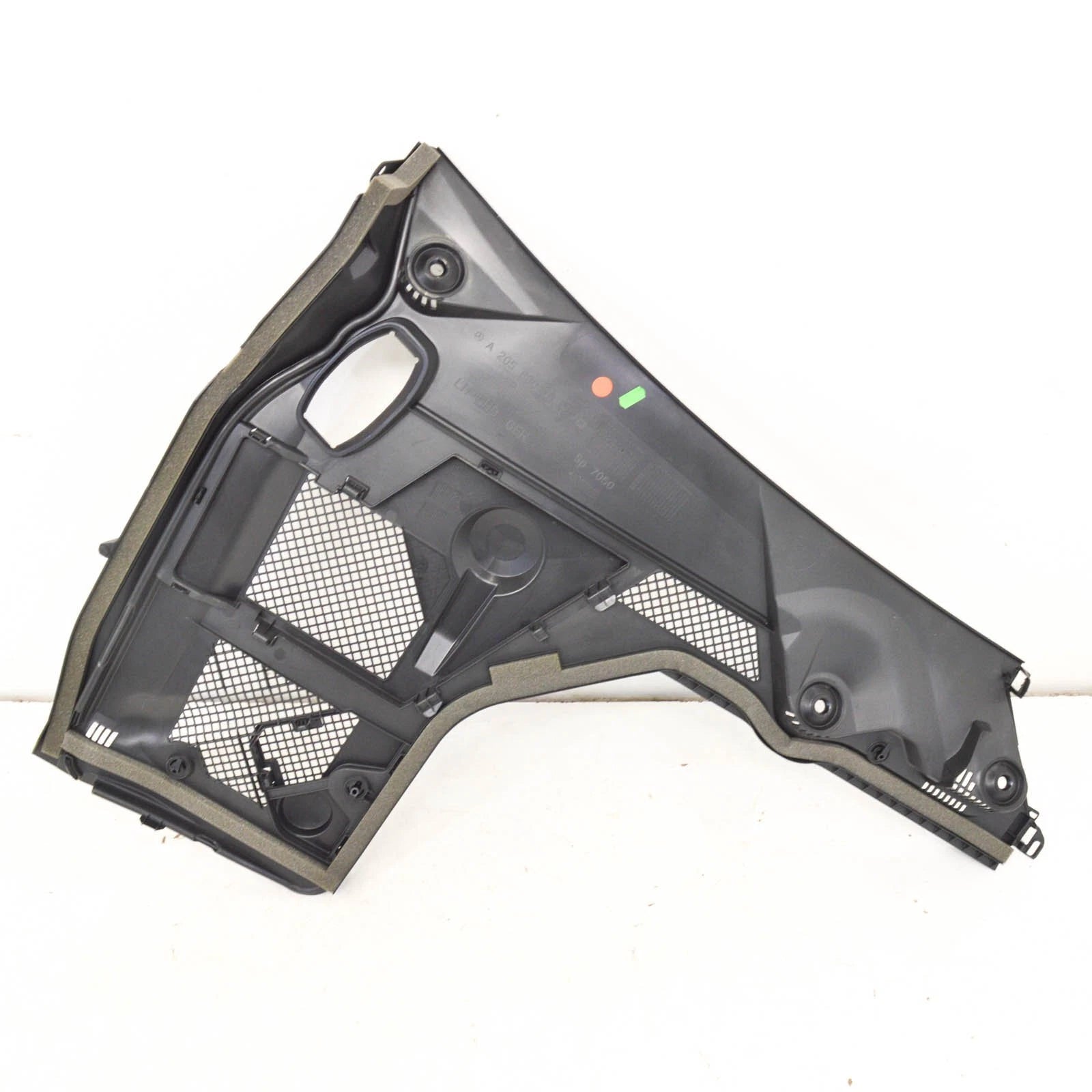 NEW MERCEDES-BENZ C-CLASS W205 FRONT WIPER COWL TRIM LEFT A2058300503 LHD