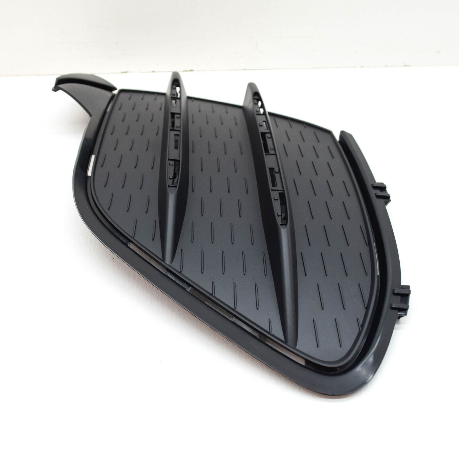 NEW MB GLB X247 FRONT BUMPER LOWER RIGHT SIDE GRILLR COVER A2478857803 ORIGINAL