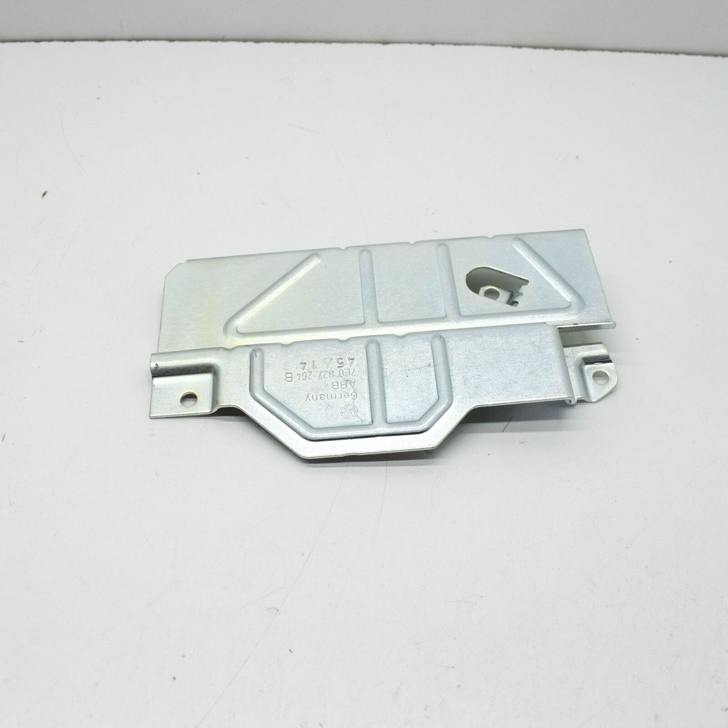 NEW VW CADDY 2K REAR BOOT LID TAILGATE HANDLE REINFORCEMENT 7E0827264B ORIGINAL