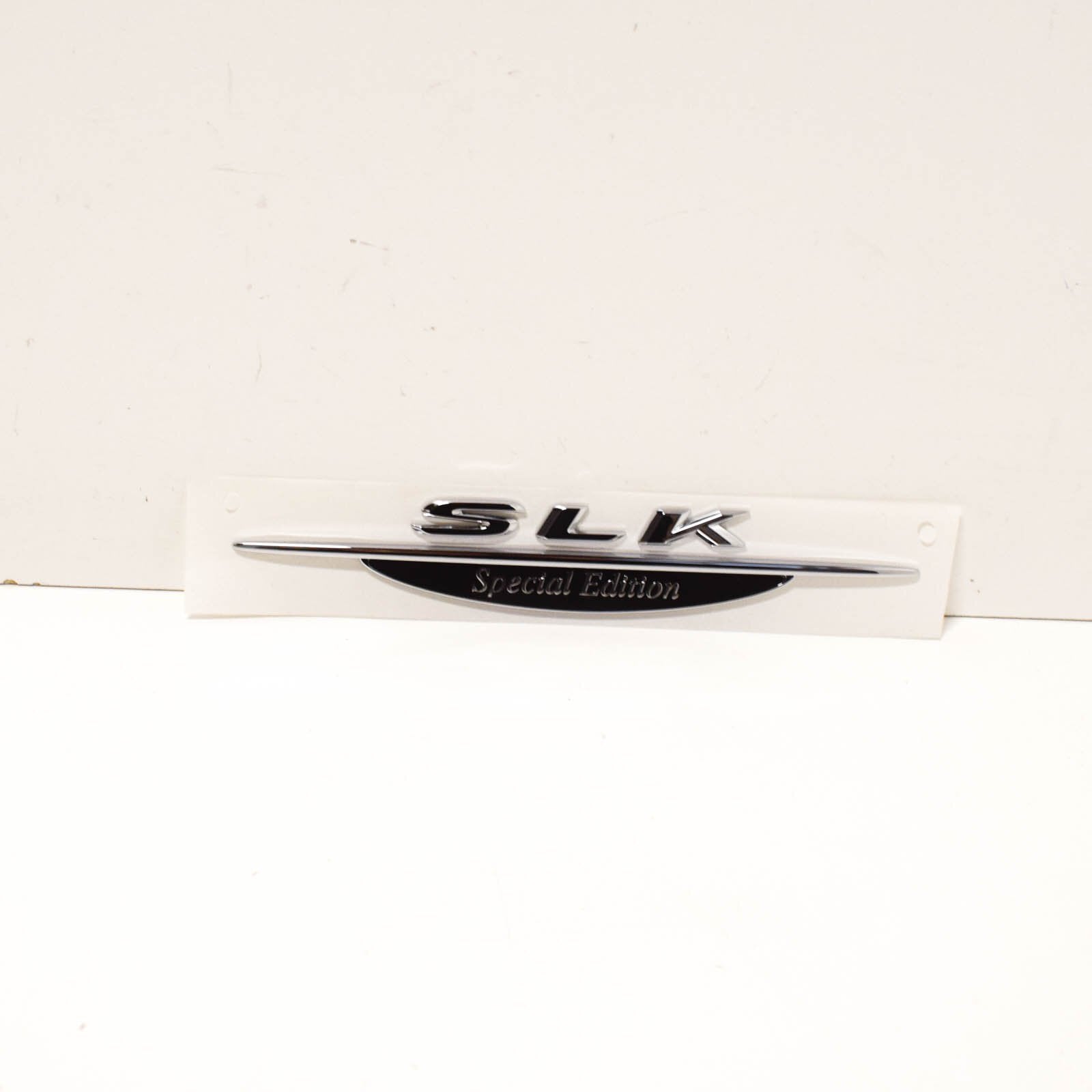 NEW MERCEDES-BENZ SLK R170 FRONT FENDER BADGE A1708173520 ORIGINAL