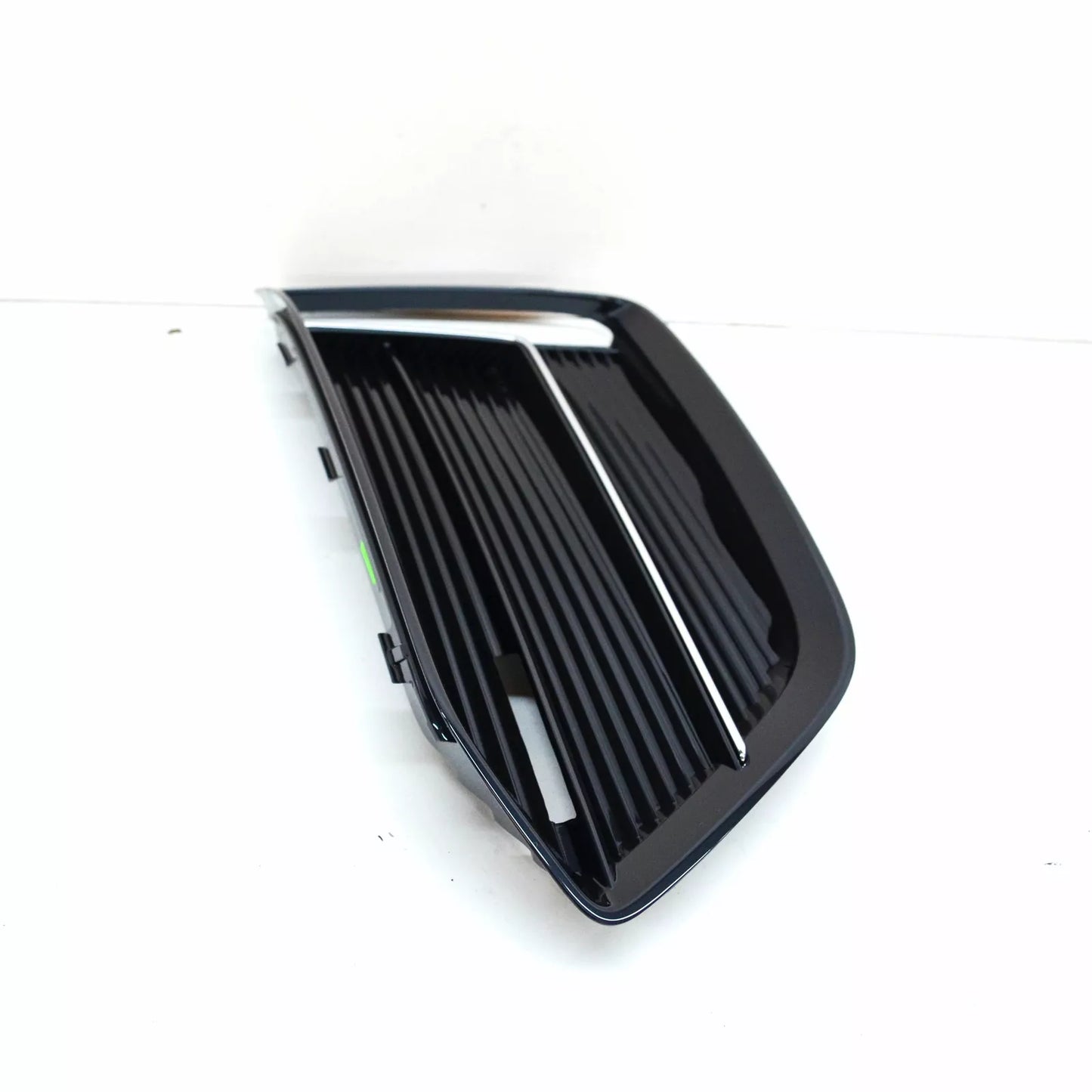 NEW AUDI A5 8W6 S5 FRONT RIGHT BUMPER GRILLE 8W6807682MRN4