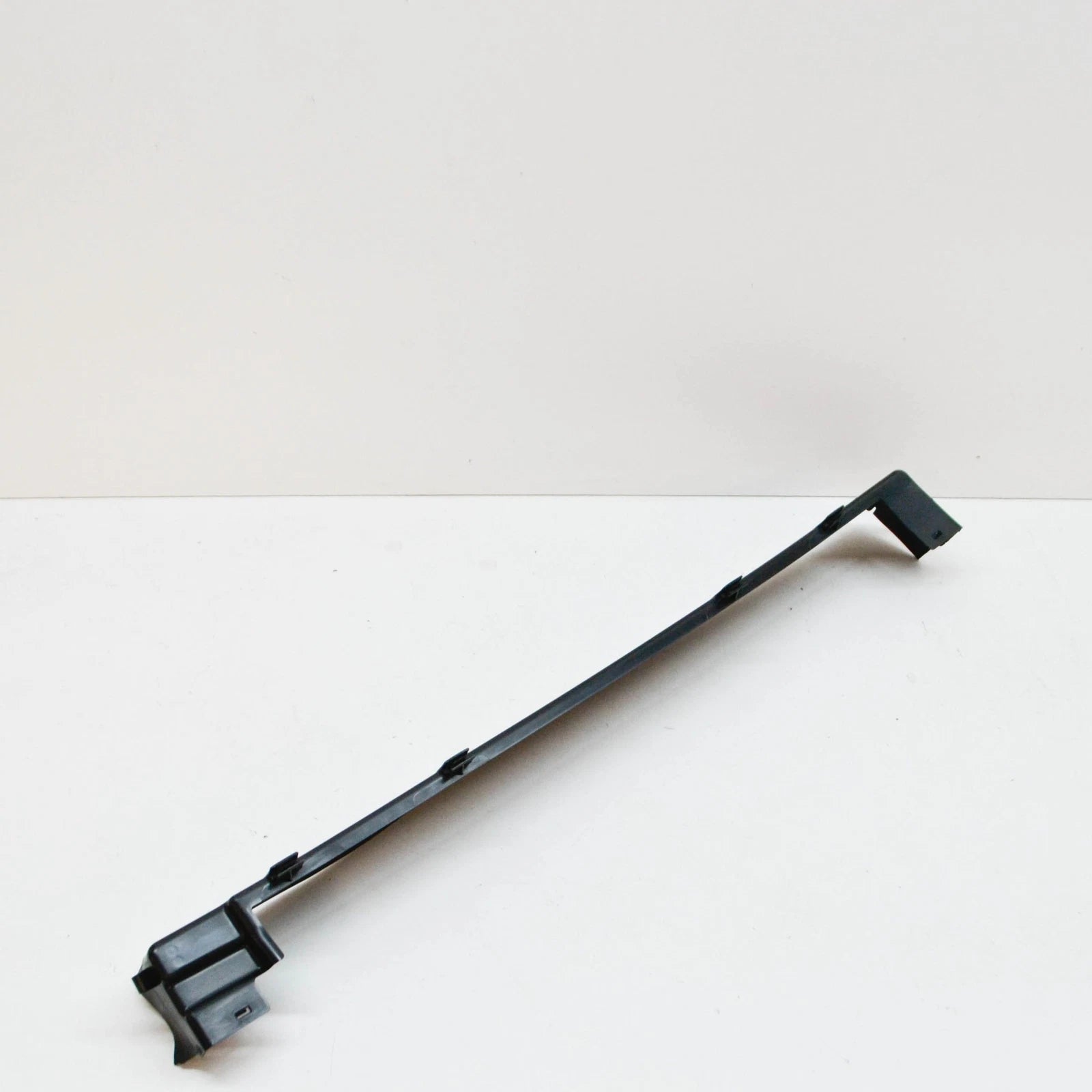 NEW AUDI Q3 F3 RADIATOR LOWER AIR GUIDE 83A121286H ORIGINAL