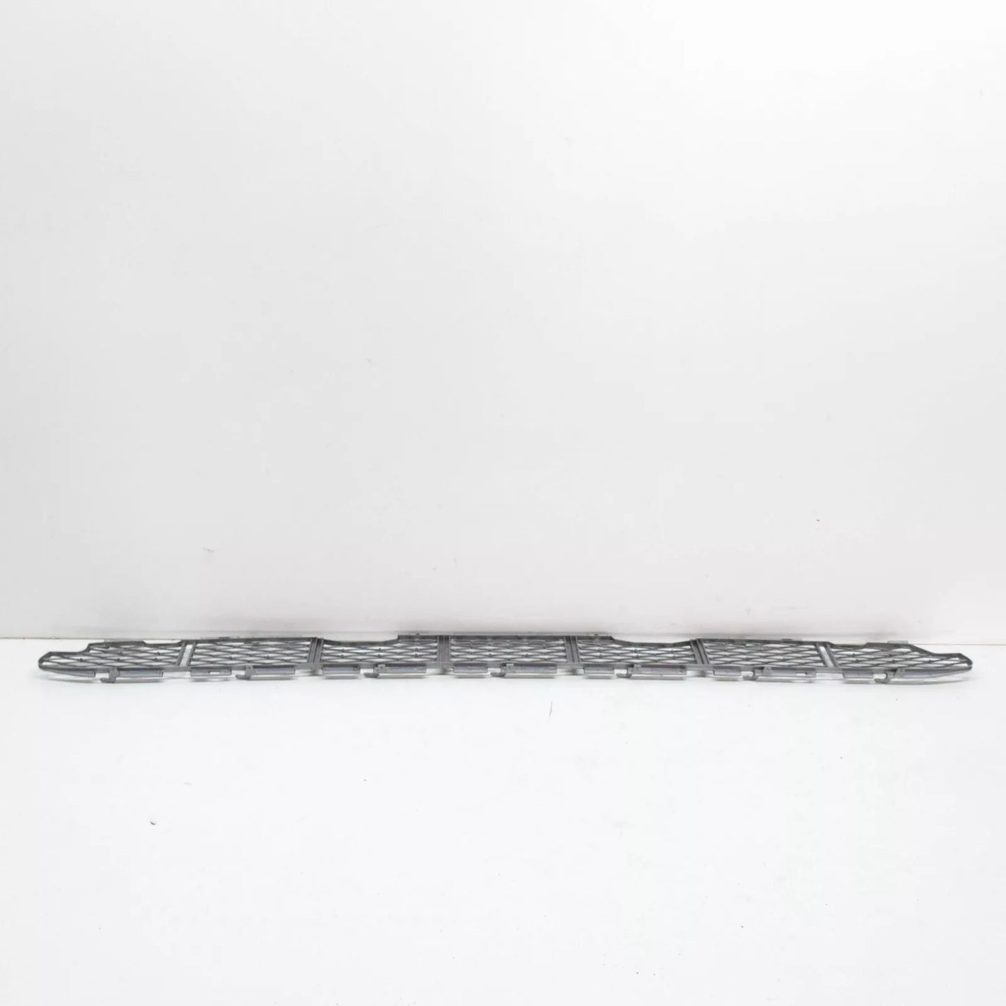 NEW BMW X5 E53 FRONT BUMPER LOWER GRILLE 51117123956 7123956 2005 ORIGINAL