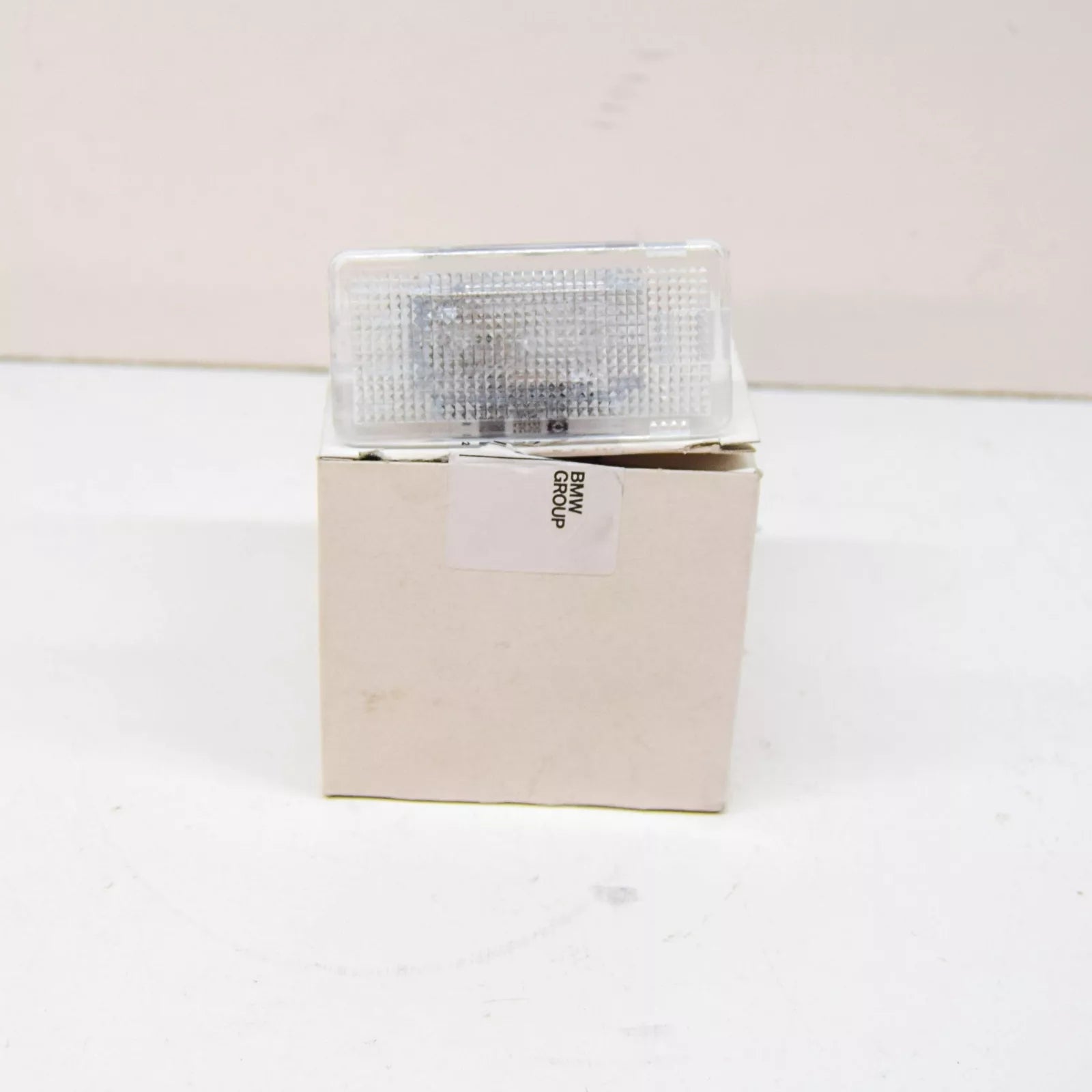 NEW BMW 5 E39 INTERIOR LIGHT LAMP 63318371631 8371631 ORIGINAL