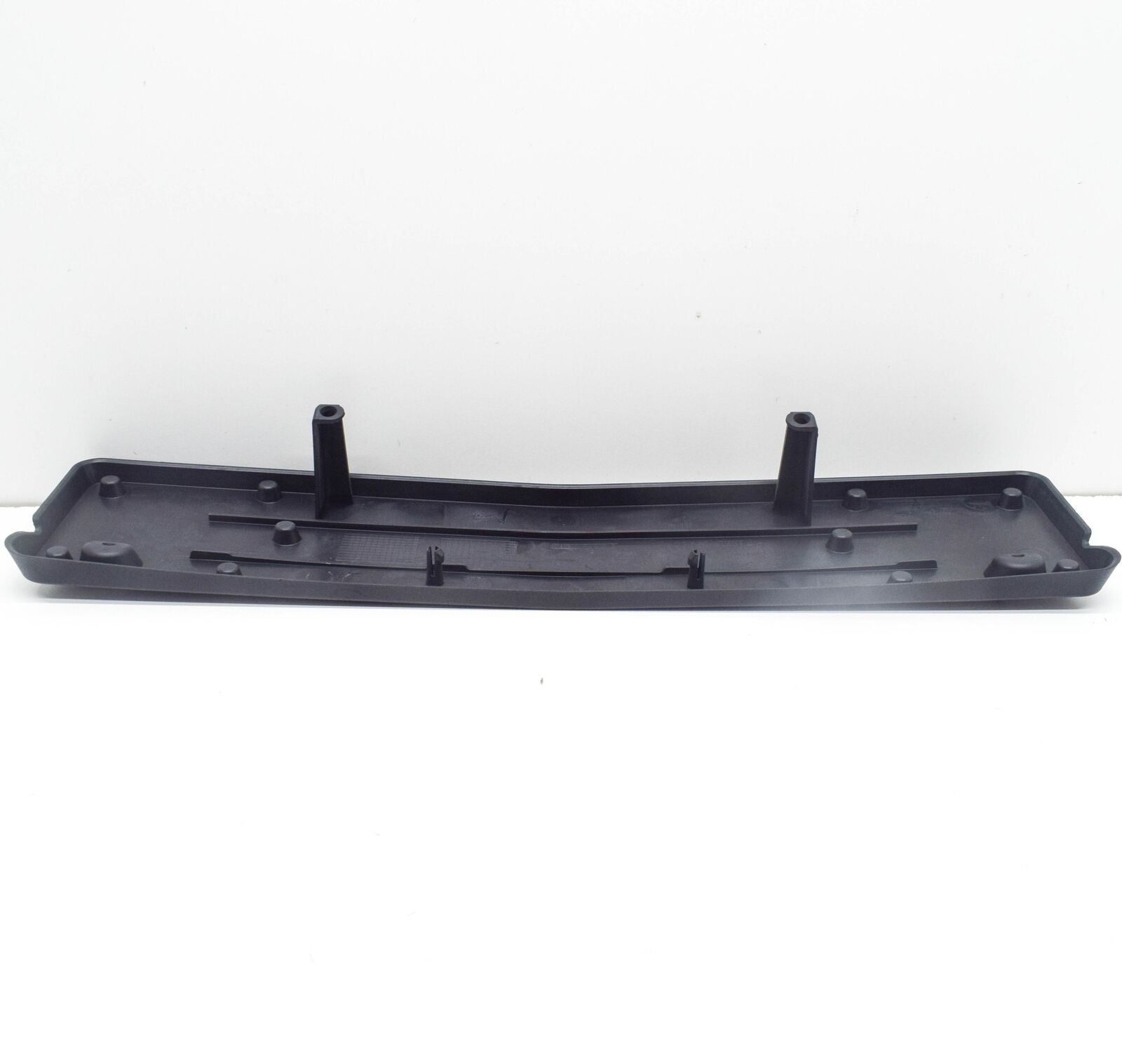 NEW MB CLS C257 FRONT BUMPER LICENSE PLATE NUMBER HOLDER A2578804901 ORIGINAL