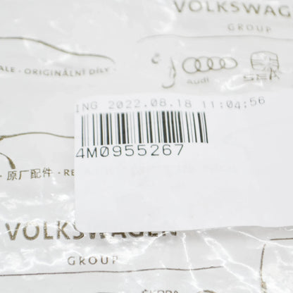 NEW AUDI Q7 4M WINDSHIELD RESERVOIR CAP 4M0955267 ORIGINAL