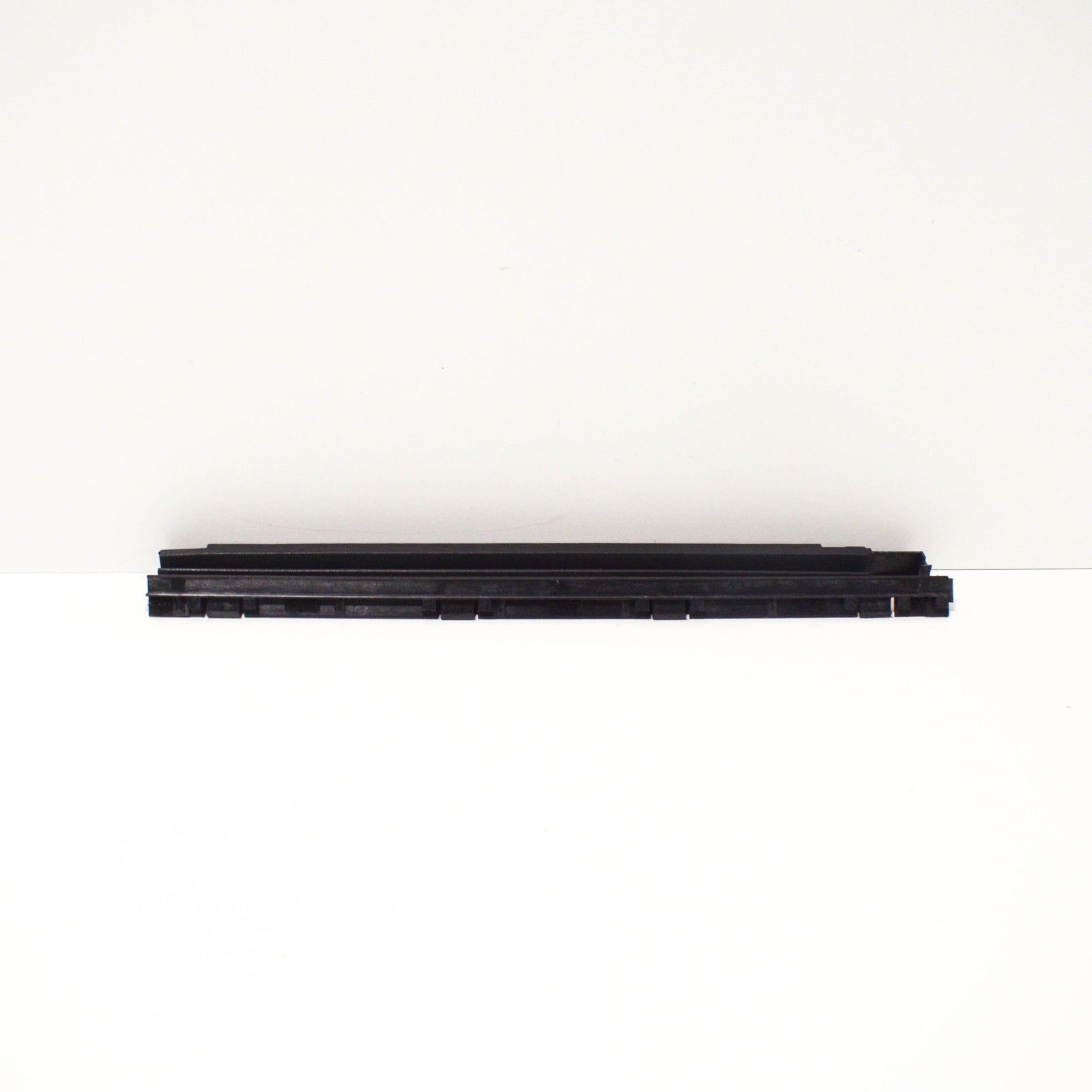 NEW MERCEDES BENZ E W211 INTERIOR ROOF LEFT SIDE COVER A2157801540 ORIGINAL