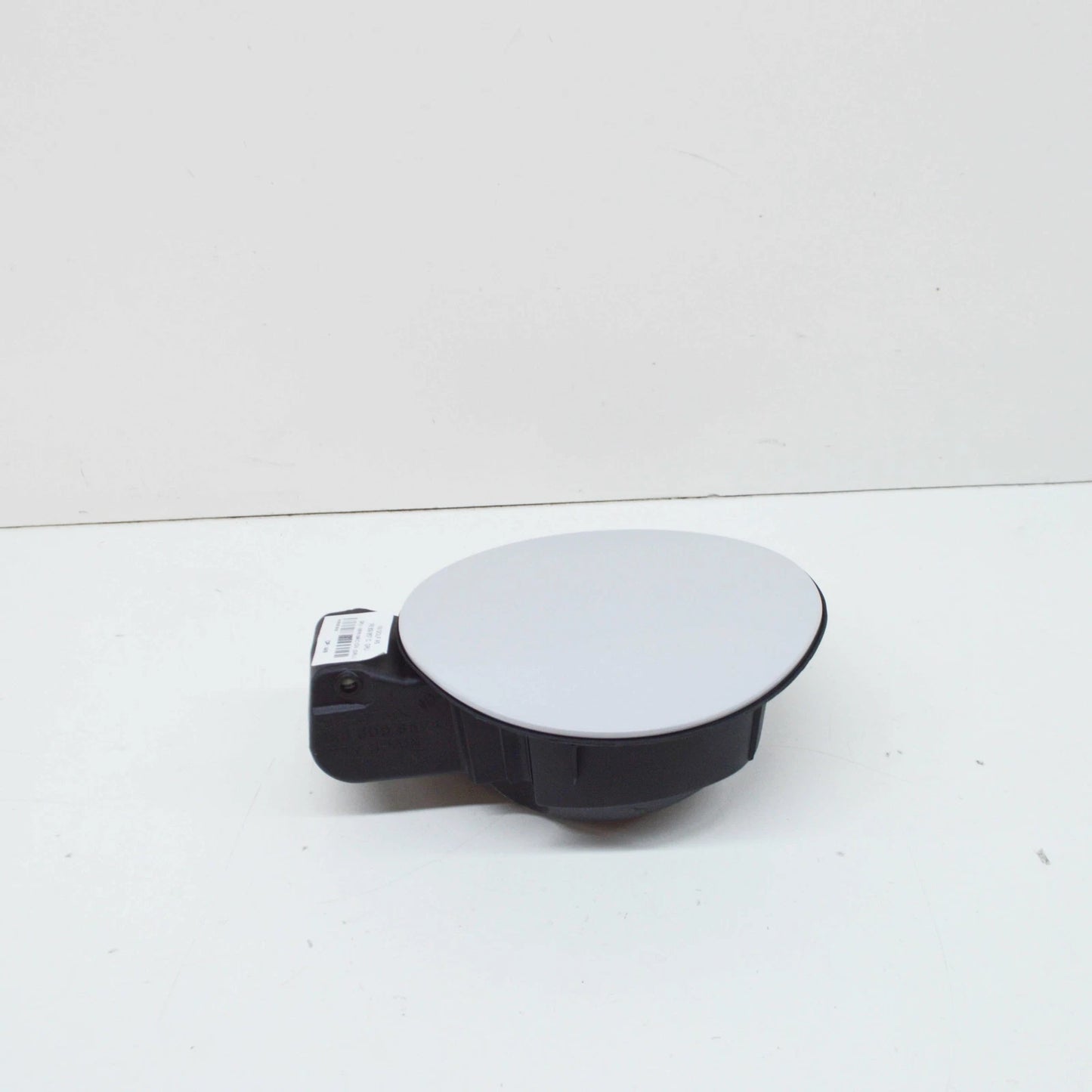 NEW VOLKSWAGEN GOLF MK5 FUEL FILLER DOOR FLAP 1K6809857CGRU