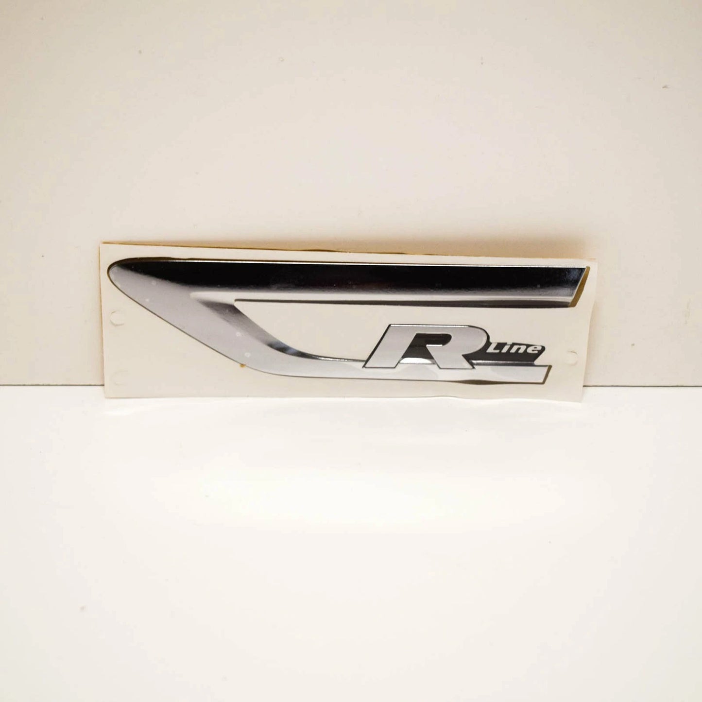 NEW VOLKSWAGEN TIGUAN 5N R-LINE BADGE CHROME 5NA853688ADPJ