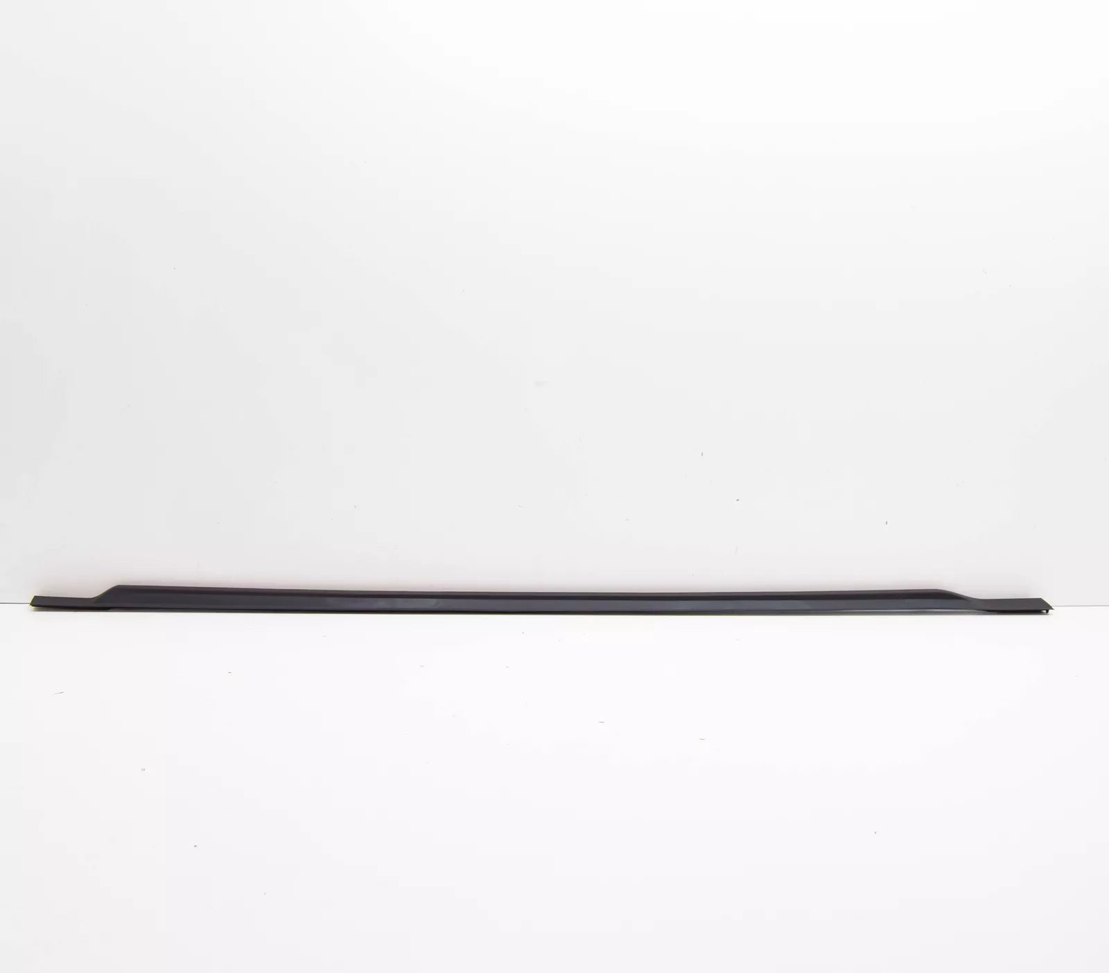 NEW MERCEDES-BENZ S-CLASS W222 FRONT RIGHT DOOR SEAL A2226900270 ORIGINAL