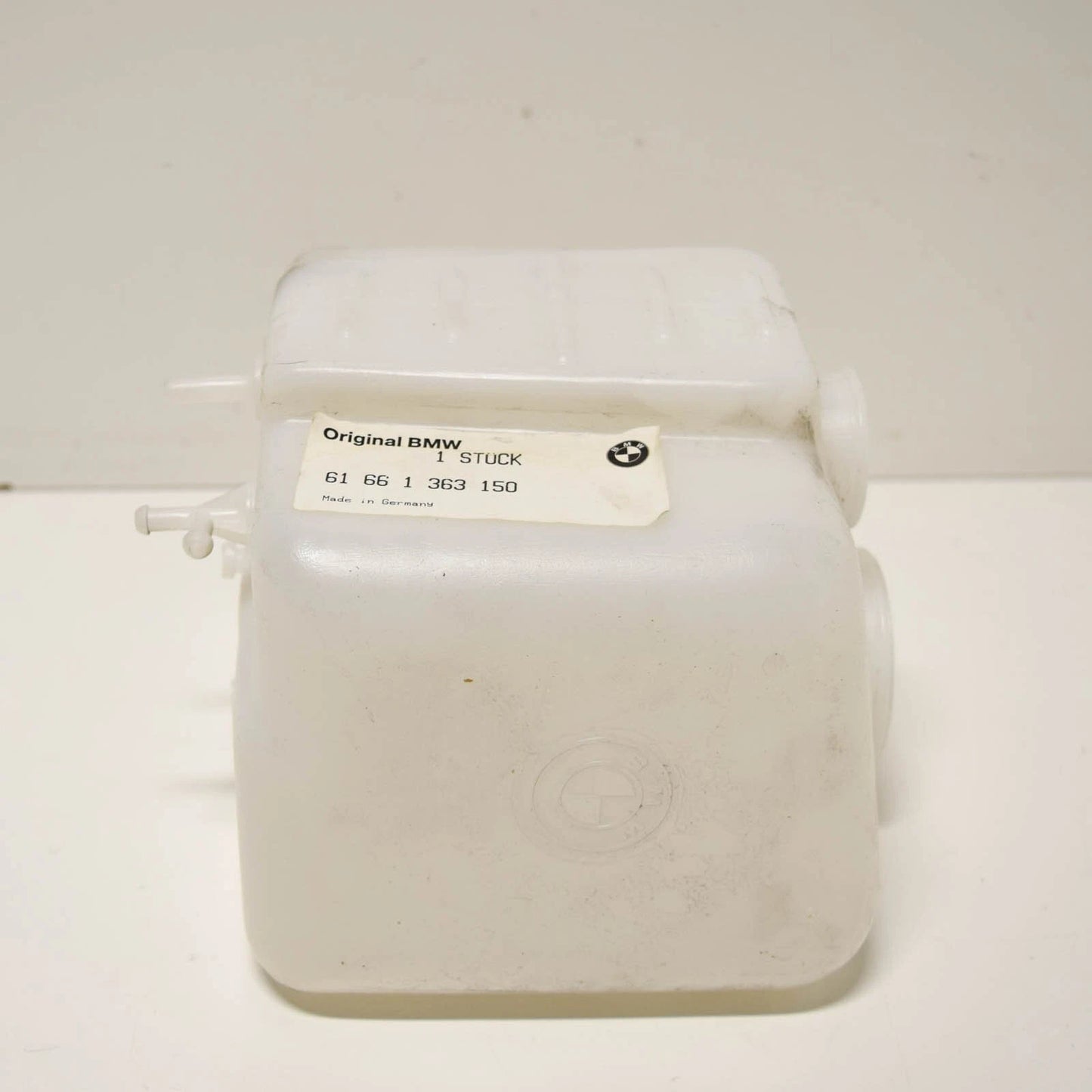 NEW BMW 6 E24 WINDSHIELD CLEANING FLUID CONTAINER 61661363150 ORIGINAL