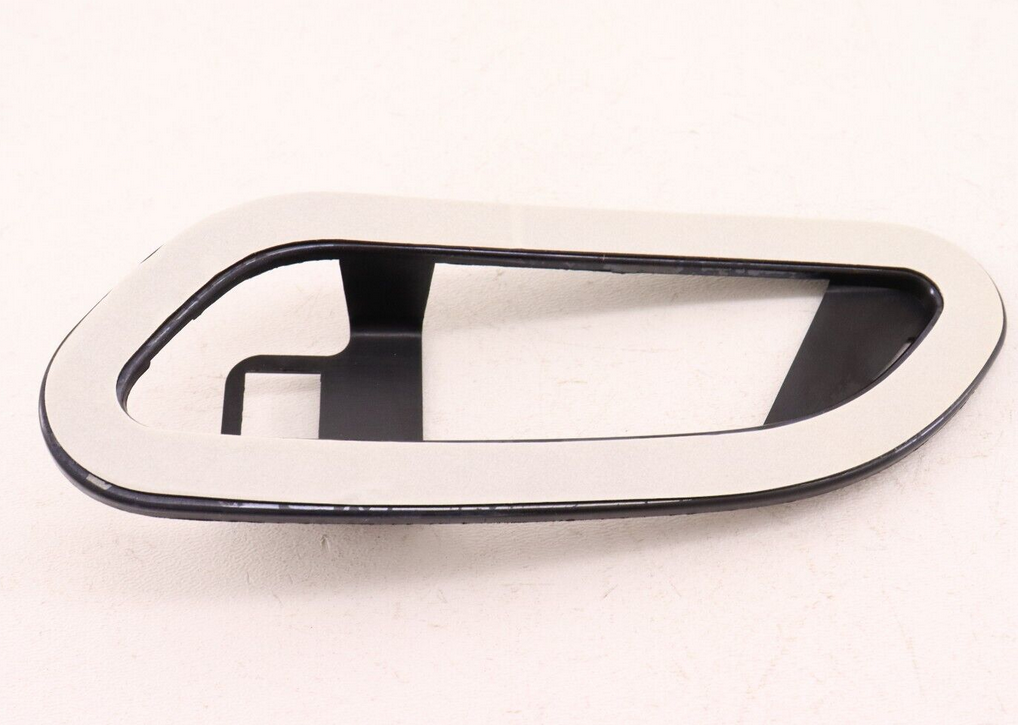 new volkswagen eos left side marker light lamp frame mount 1q0945567 original