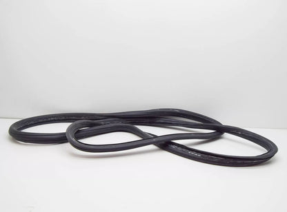 NEW BMW 6 E24 COUPE REAR BACK WINDOW WEATHERSTRIP 51311839116 1839116 ORIGINAL