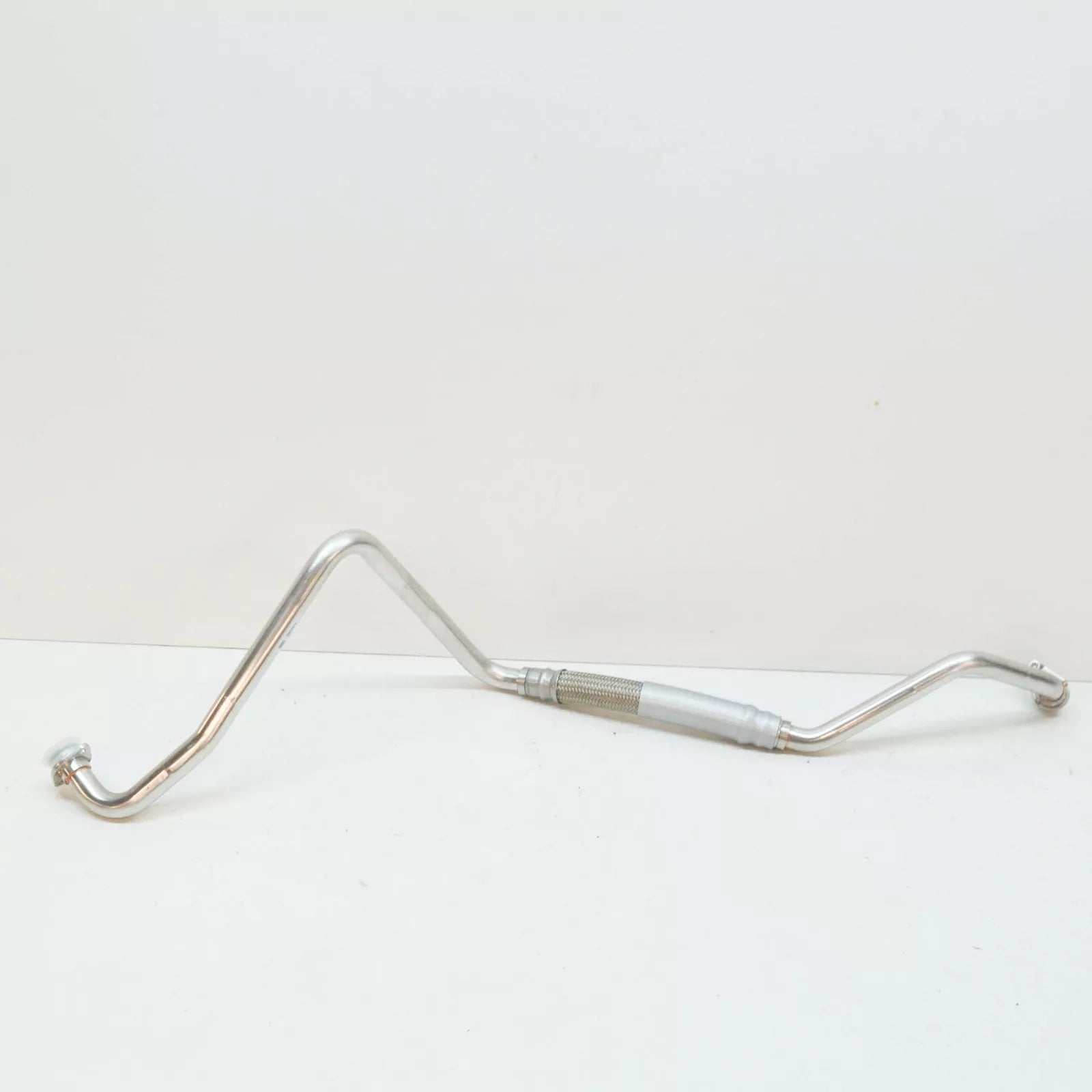 NEW AUDI R8 OIL COOLER LINE 420115689T ORIGINAL