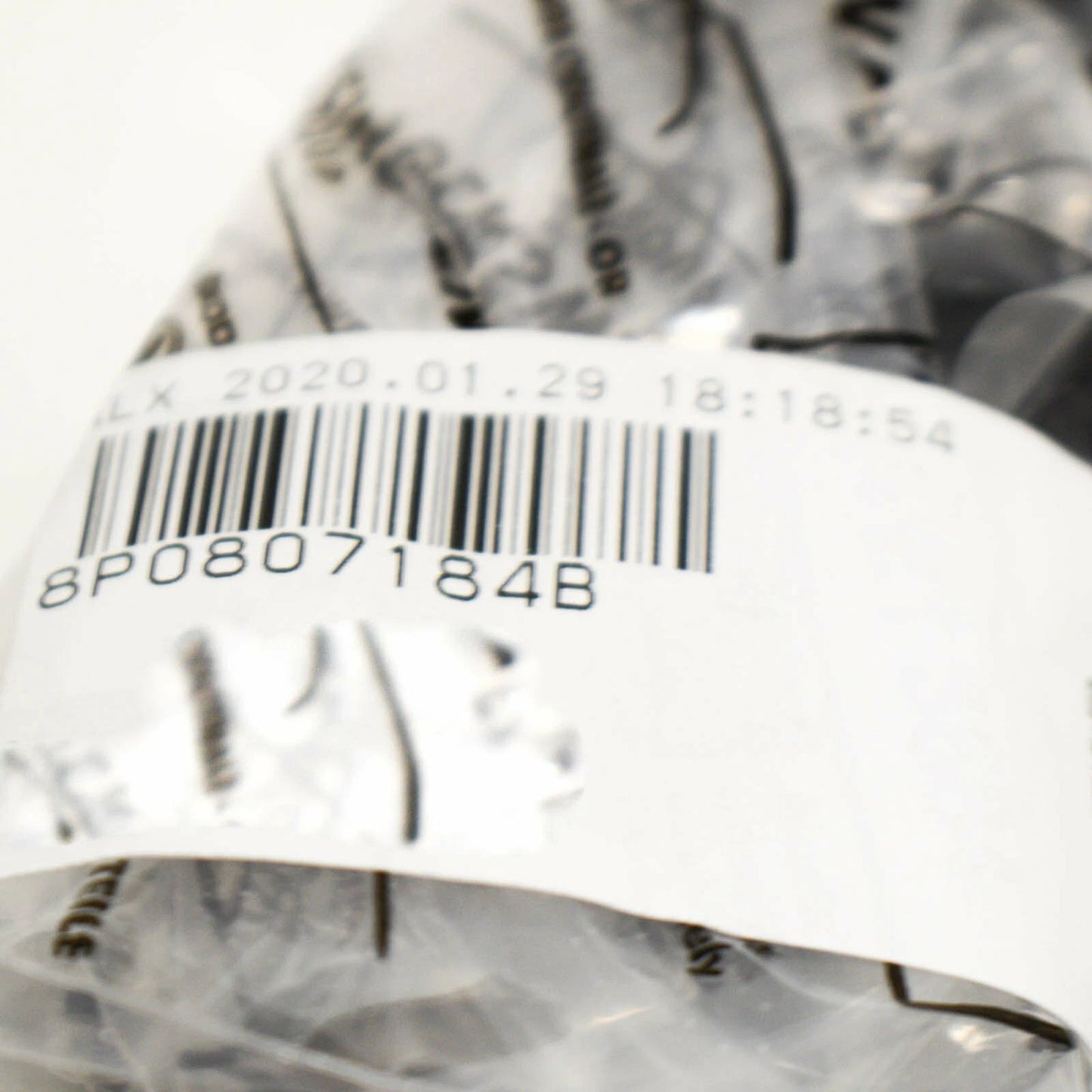 NEW AUDI A3 8P FRONT BUMPER RIGHT SUPPORT BRACKET 8P0807184B ORIGINAL