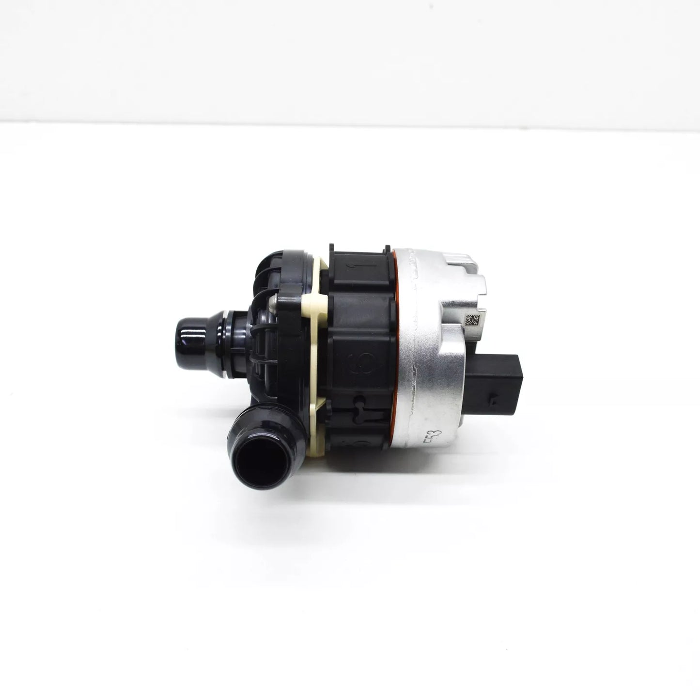 NEW MERCEDES-BENZ S W222 LOW TEMPERATURE COOLANT PUMP A0005003800 ORIGINAL