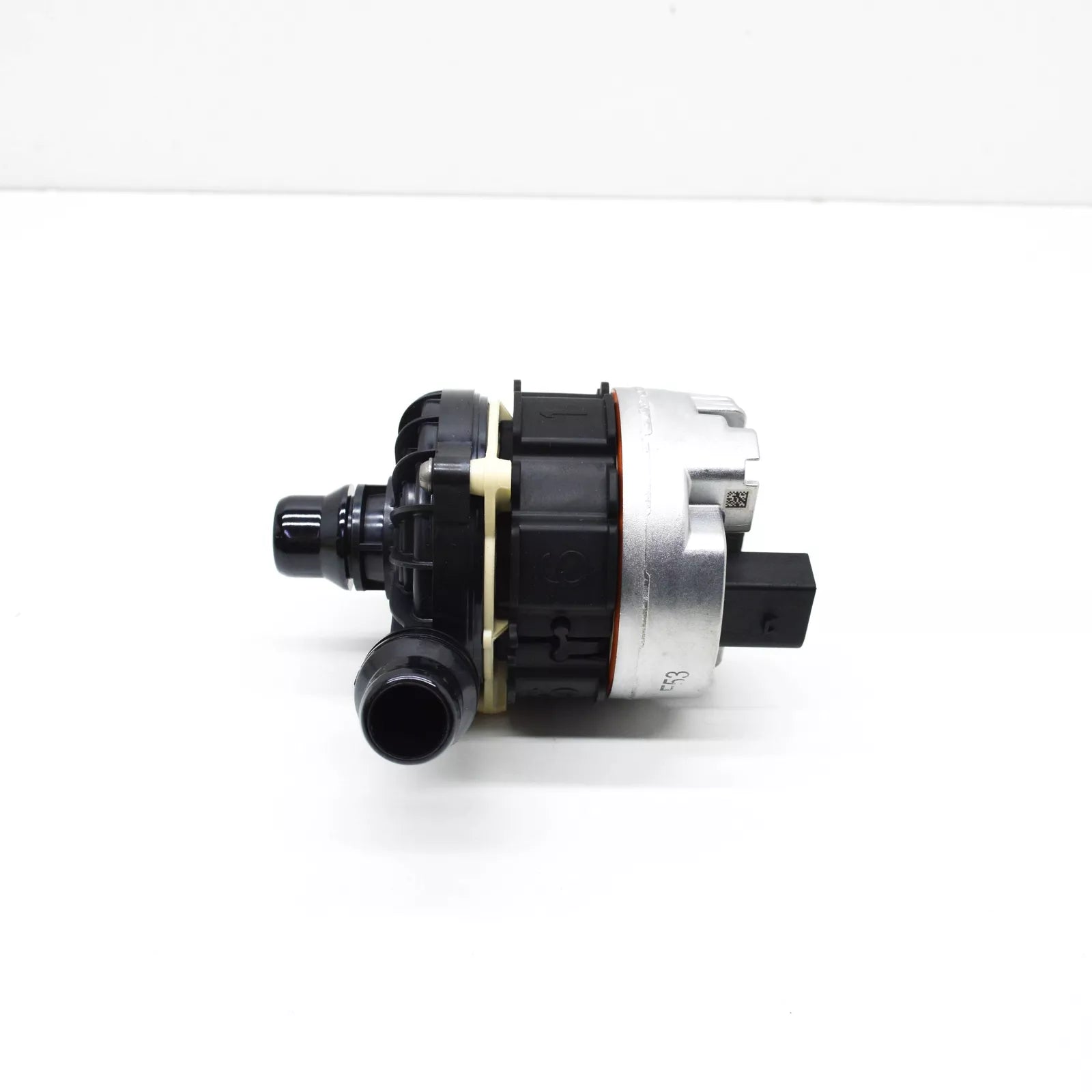 NEW MERCEDES-BENZ S W222 LOW TEMPERATURE COOLANT PUMP A0005003800 ORIGINAL