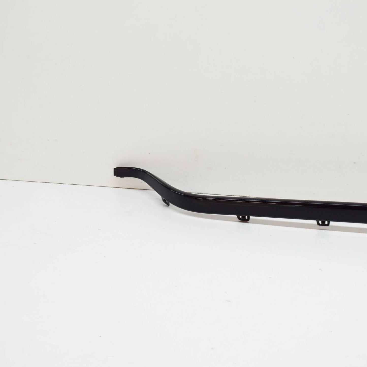 NEW MERCEDES-BENZ E W213 REAR BUMPER CENTRAL TRIM STRIP A2138854501