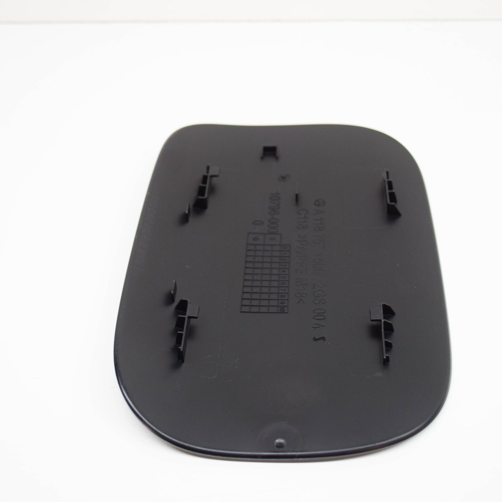 NEW MERCEDES-BENZ CLA COUPE C118 FUEL TANK FILLER FLAP A1187571500 ORIGINAL