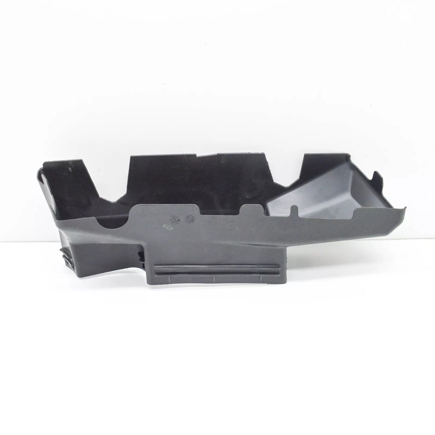 NEW VOLKSWAGEN TOUAREG 7P RIGHT AIR GUIDE CHANNEL 7P6121396A ORIGINAL