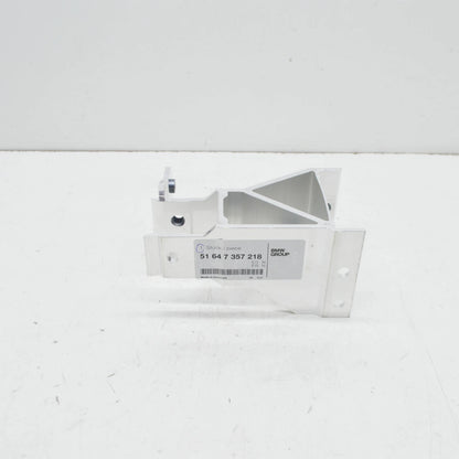 NEW BMW 7 G12 FRONT BUMPER RIGHT ADAPTER 51647357218 ORIGINAL