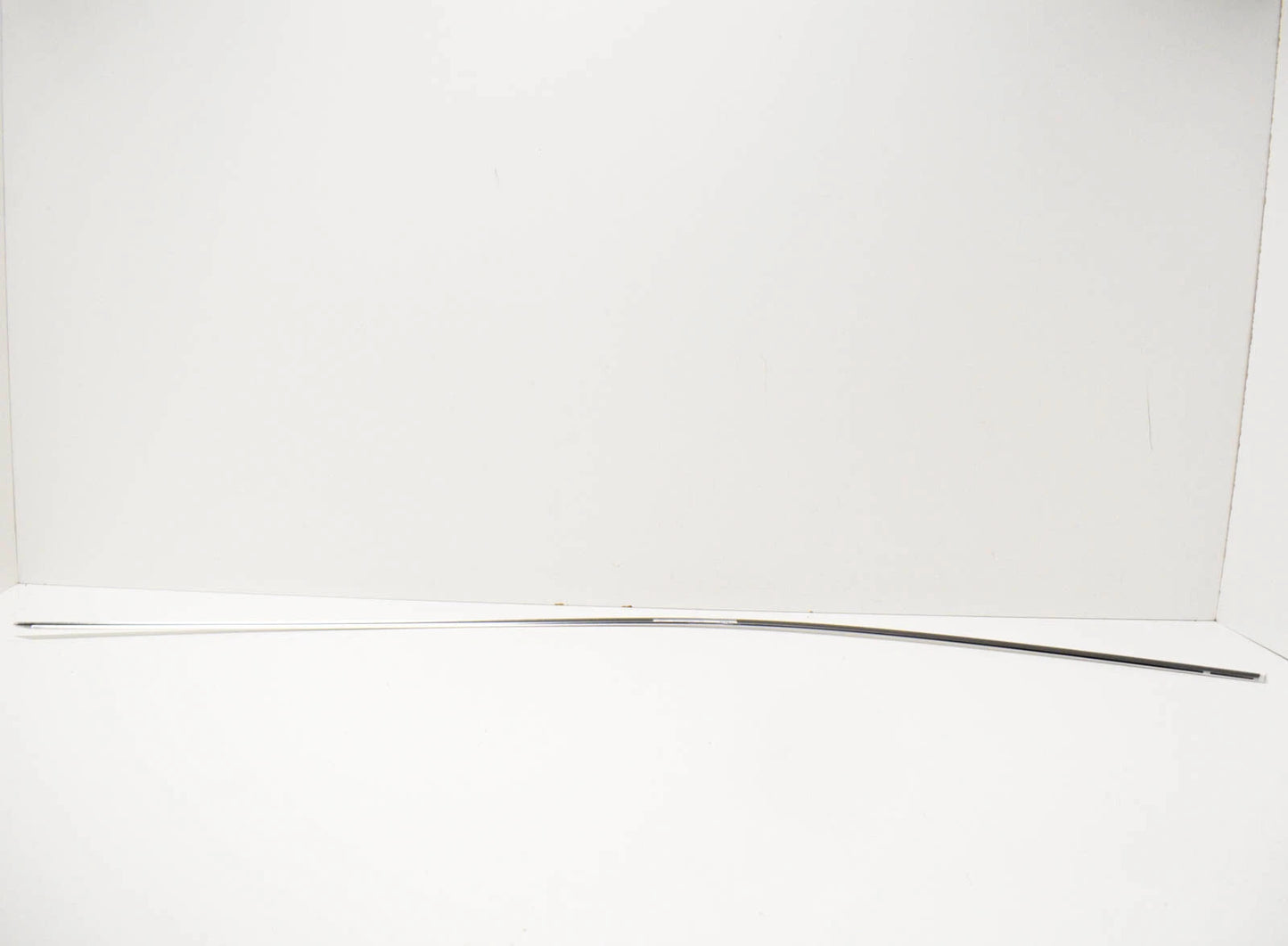 NEW AUDI A3 8V FRONT RIGHT CHROME DOOR REVEAL MOULDING 8V58376442ZZ