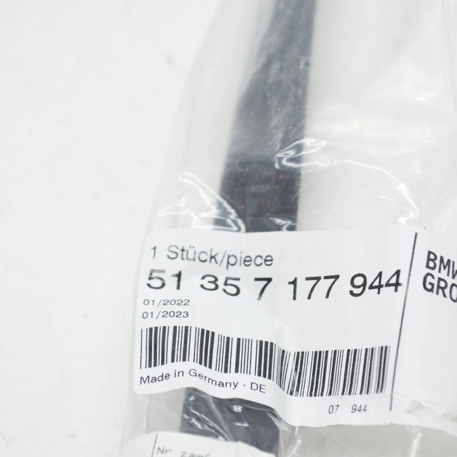 NEW BMW 7 F01 REAR RIGHT DOOR SEAL RUBBER 51357177944 ORIGINAL