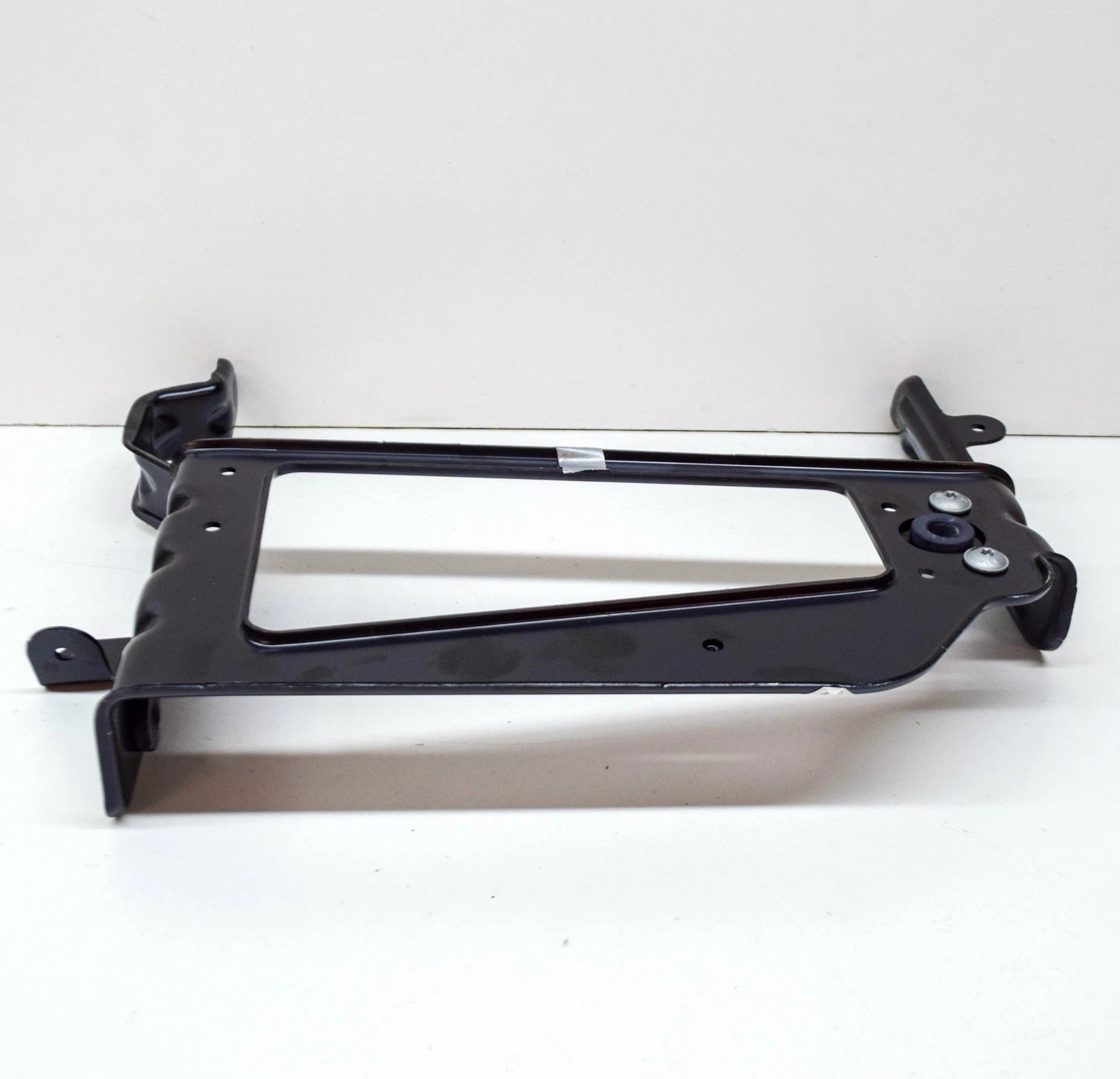 NEW AUDI Q7 4M FRONT ADDITIONAL COOLER MOUNT BRACKET UPPER 4M0121262R