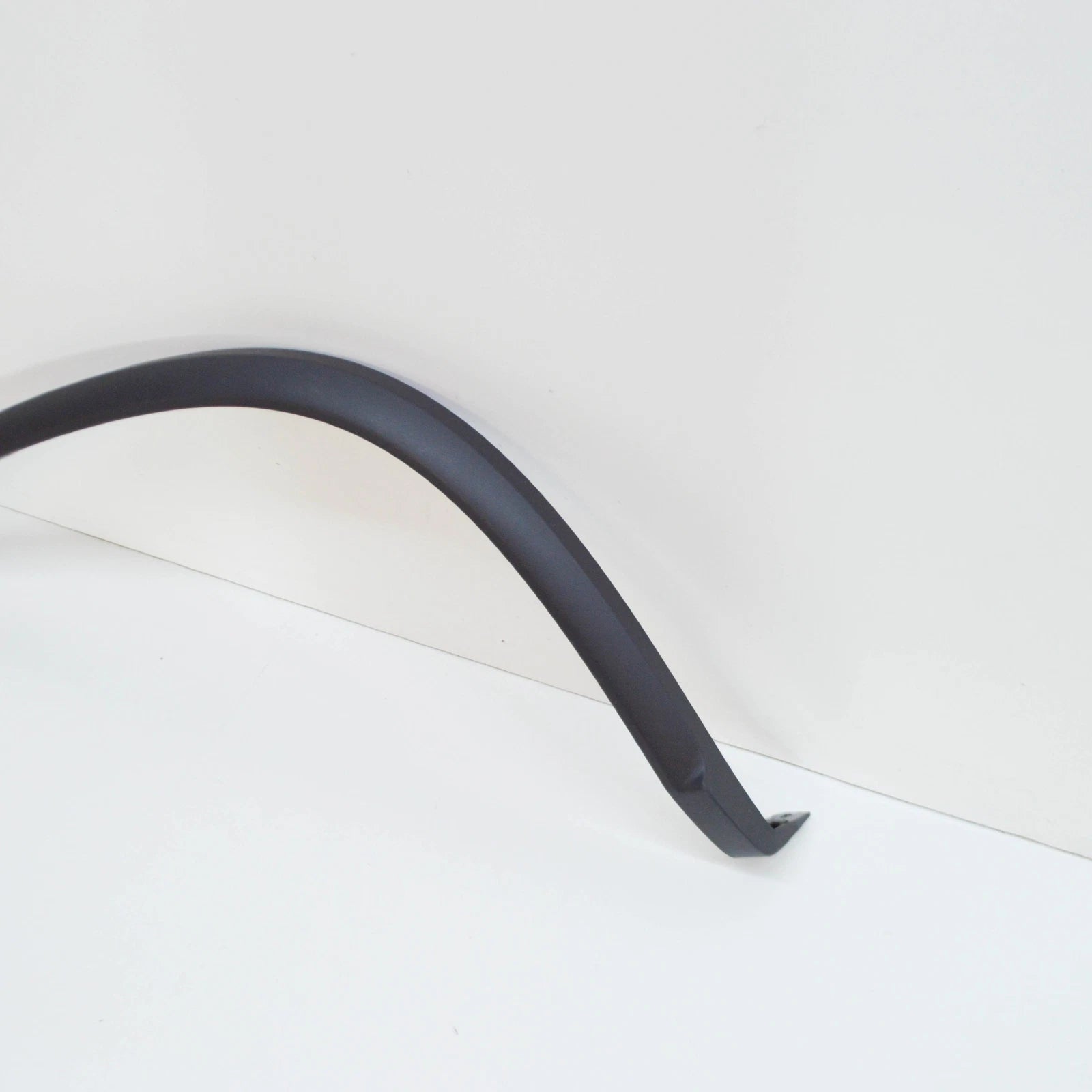 NEW VW TIGUAN MK1 FRONT RIGHT FENDER MOLDING R-LINE 5N0853818E9B9 ORIGINAL