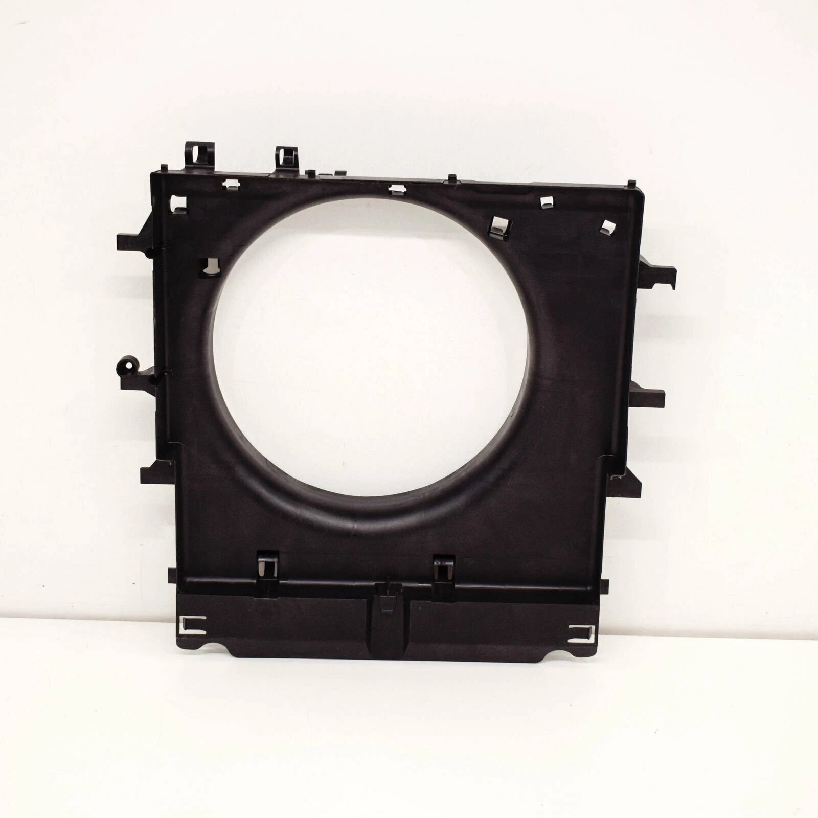 NEW VOLKSWAGEN CRAFTER 2E MK1 ENGINE RADIATOR FAN COVER 2E0121207H