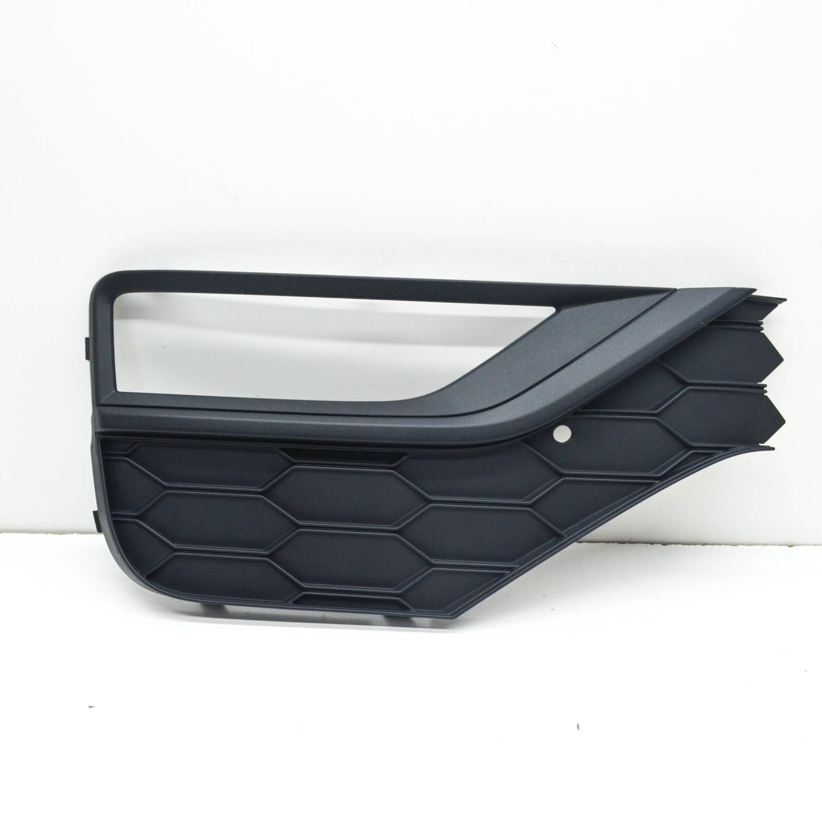 NEW VOLKSWAGEN AMAROK FRONT RIGHT FOG LIGHT GRILLE 2H6807490E9B9 ORIGINAL