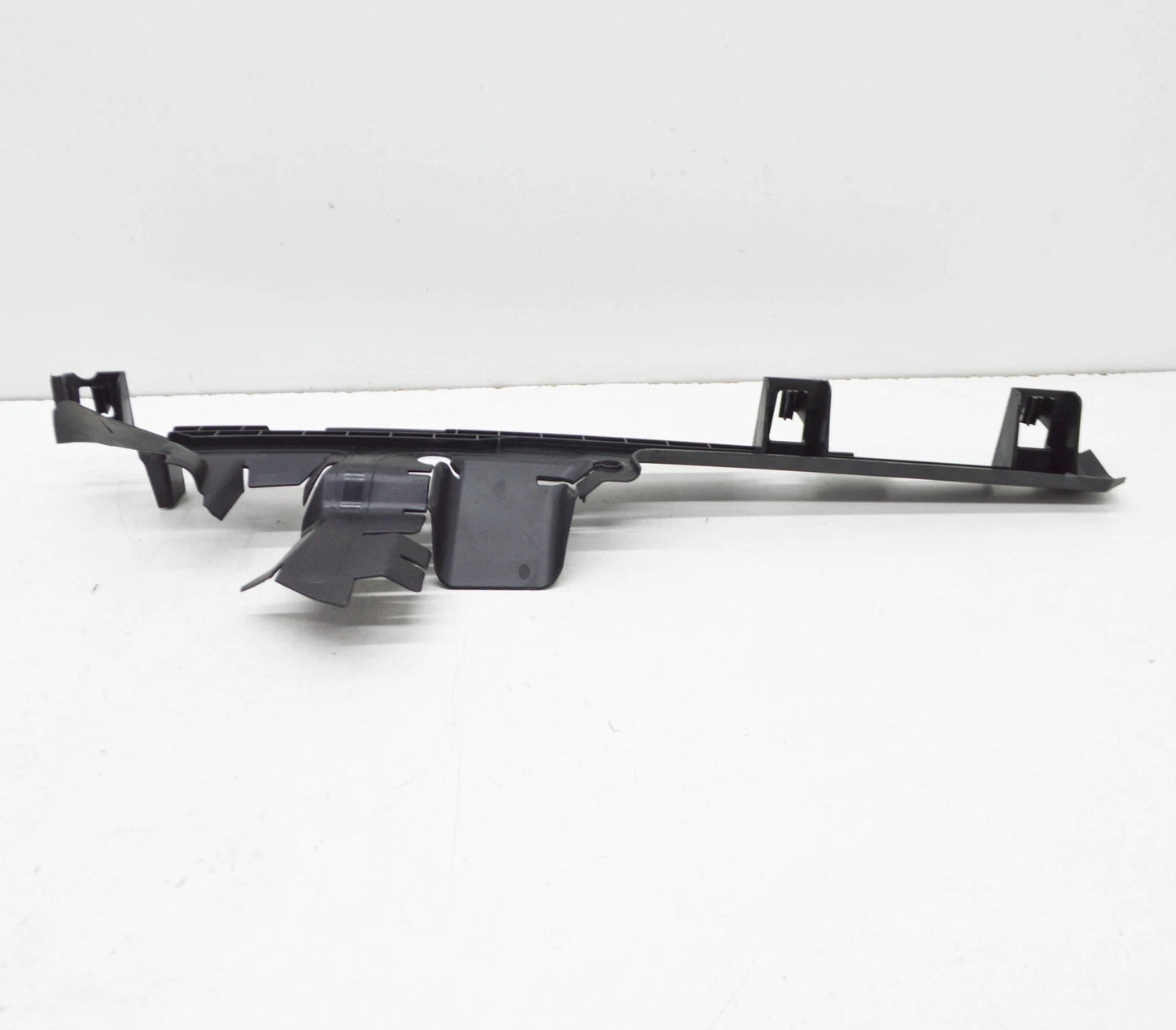 NEW VOLKSWAGEN E-GOLF MK7 5G LEFT RADIATOR AIR GUIDE 5GE121283G ORIGINAL