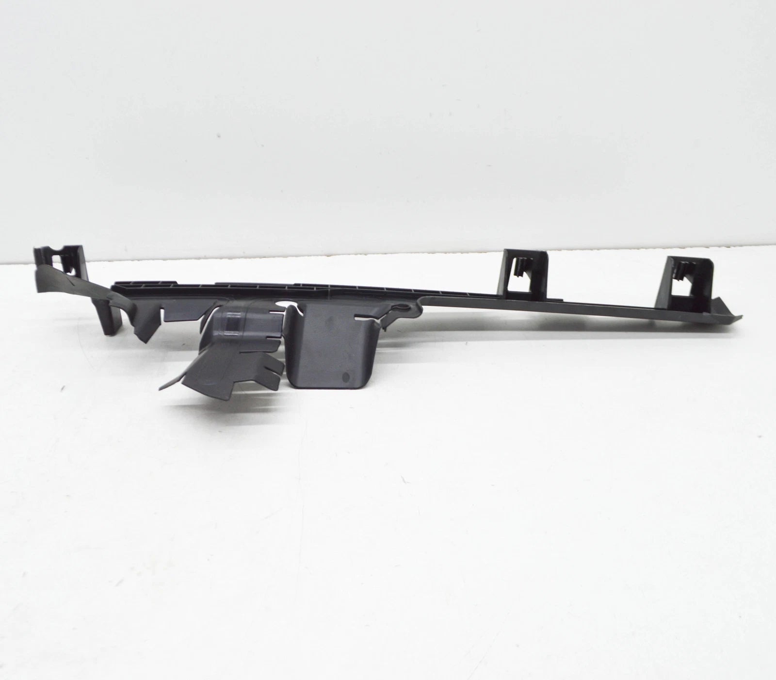 NEW VOLKSWAGEN E-GOLF MK7 5G LEFT RADIATOR AIR GUIDE 5GE121283G ORIGINAL