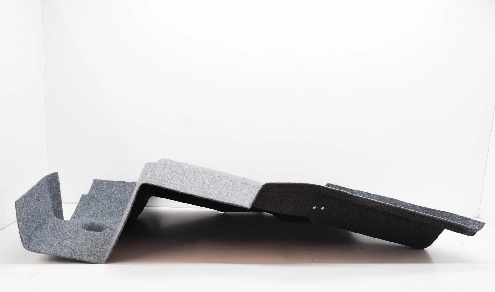 NEW BMW 3 E46 REAR LEFT TRUNK TRIM 51478266561 8266561 ORIGINAL