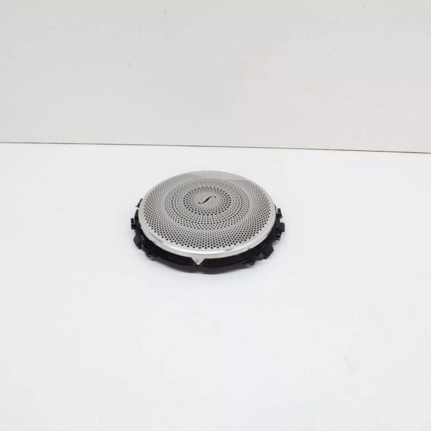 NEW MB E W213 FRONT LEFT DOOR PANEL LOUDSPEAKER COVER A2137275700