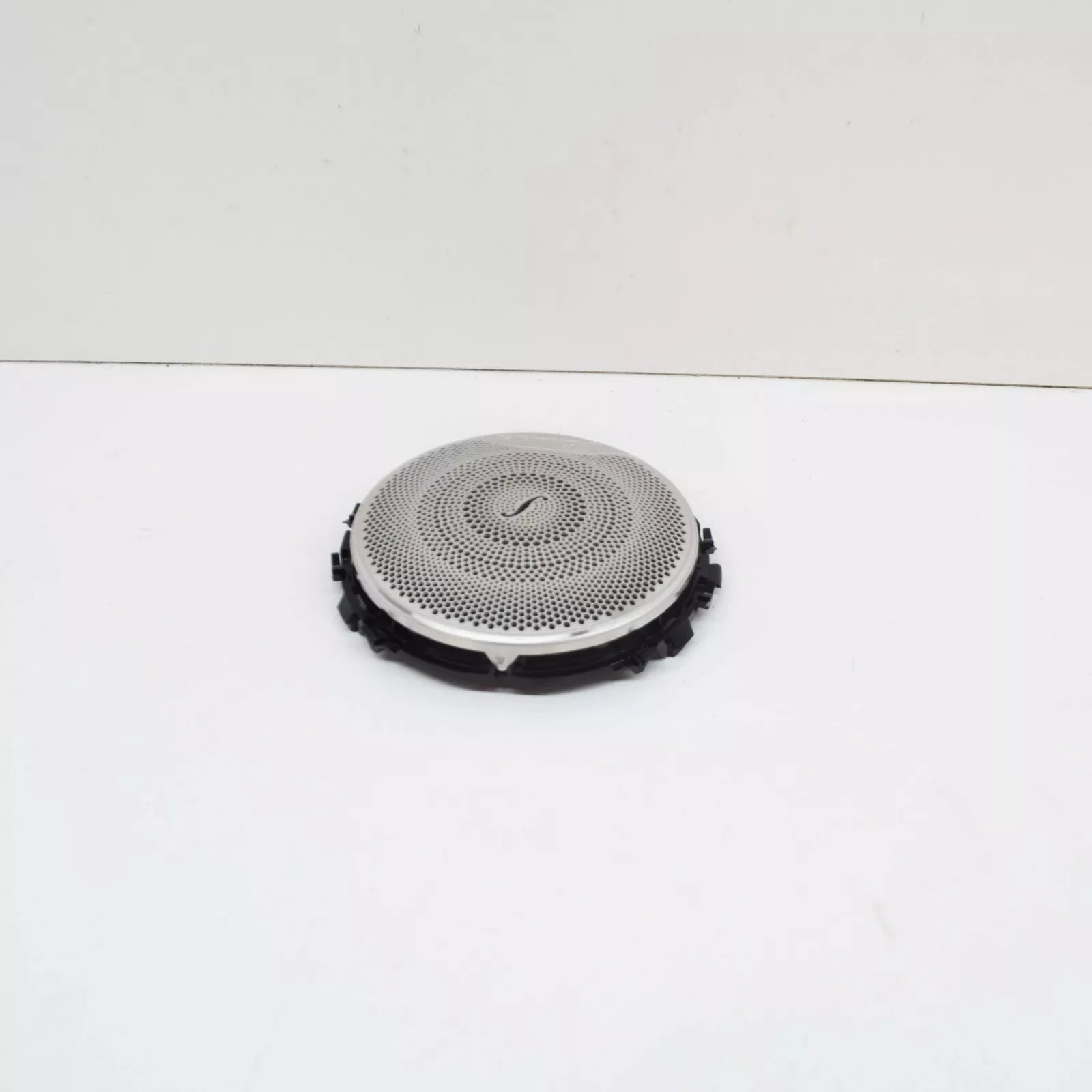 NEW MB E W213 FRONT LEFT DOOR PANEL LOUDSPEAKER COVER A2137275700