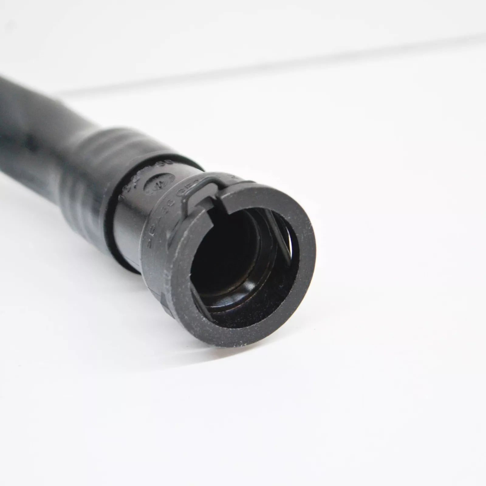 NEW MERCEDES-BENZ VITO W447 COOLANT FILLING HOSE A4475010182