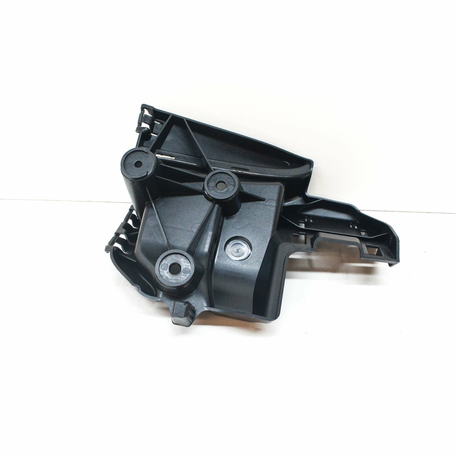 NEW AUDI E-TRON FRONT BUMPER GRILLE END PLATE CAP 4KE807366 ORIGINAL