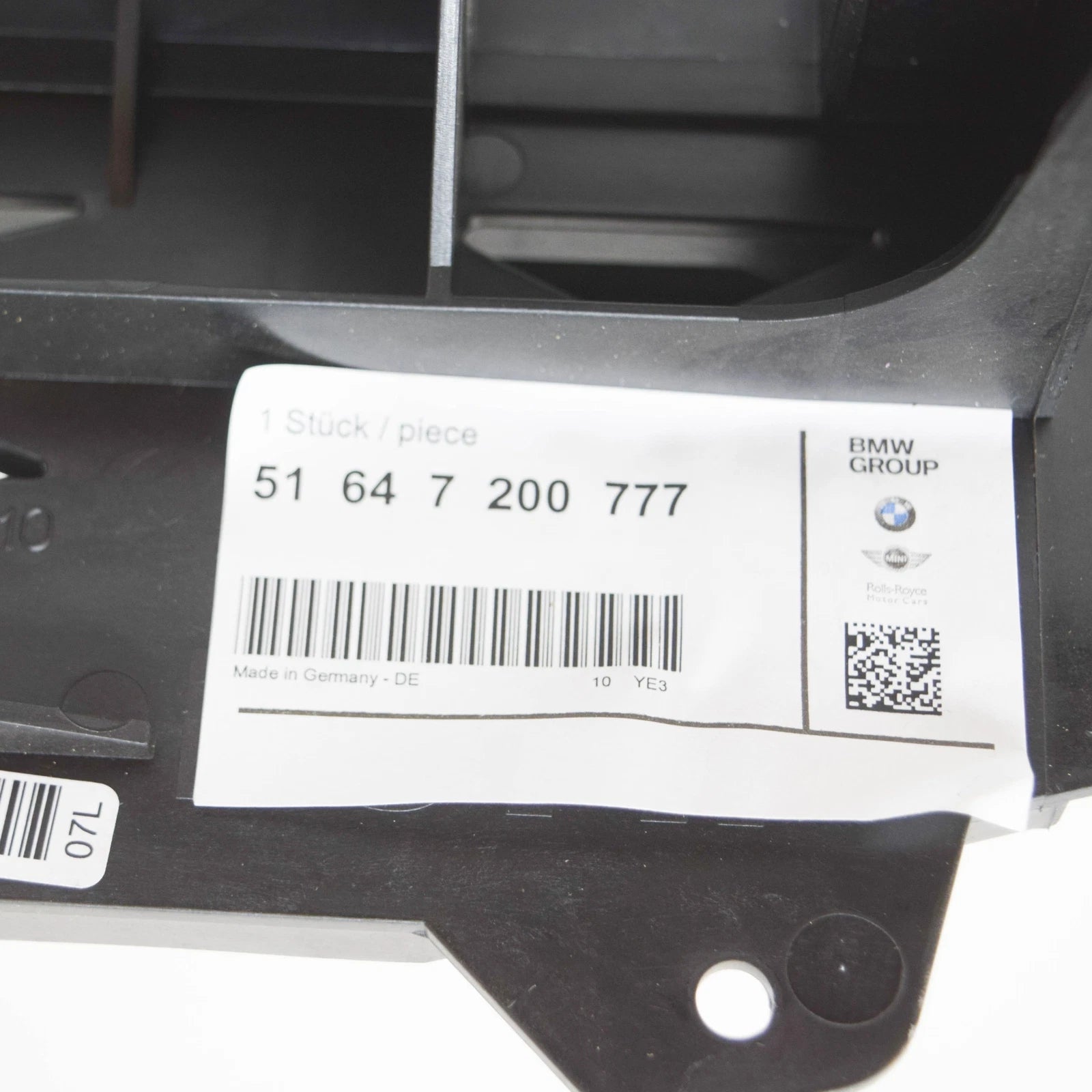 NEW BMW 5 F07 FRONT LEFT HEAD LIGHT HOLDER BRACKET 51647200777 ORIGINAL