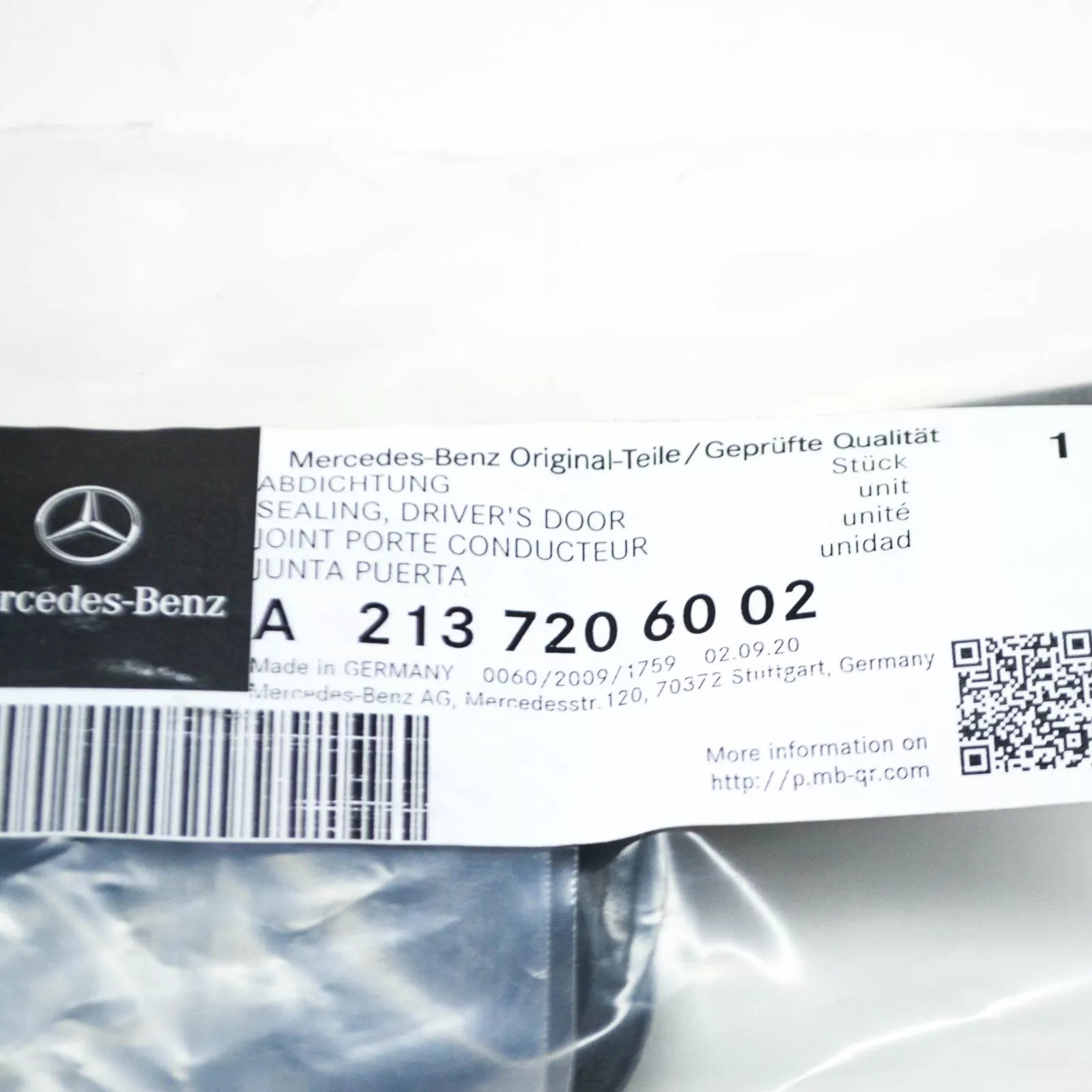 NEW MERCEDES-BENZ E W213 FRONT RIGHT DOOR SEAL A2137206002 ORIGINAL