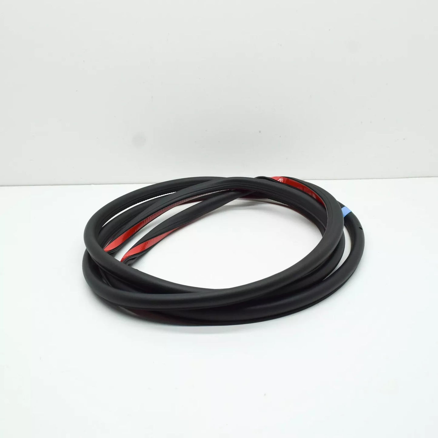 NEW VW TIGUAN AD FRONT LEFT DOOR OUTER SEAL RUBBER 5NA837701A5AP