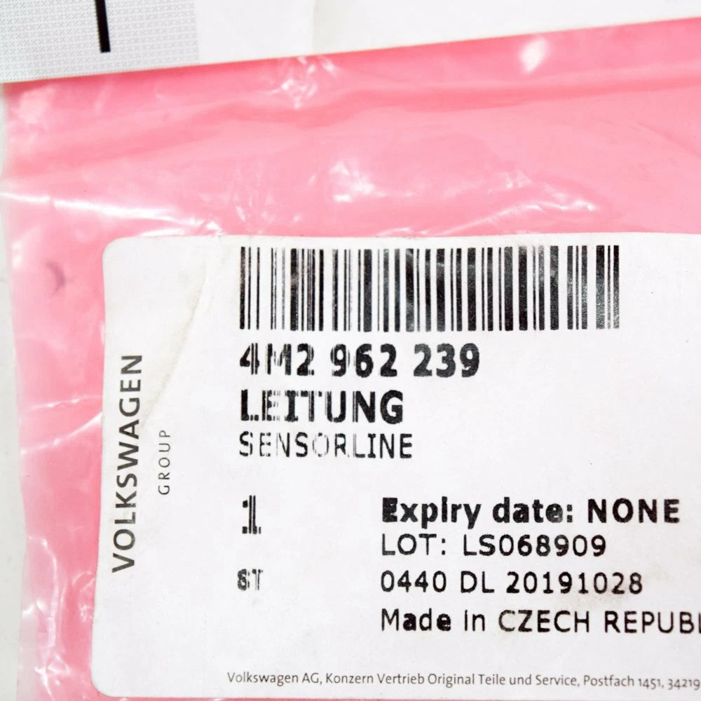 NEW AUDI Q8 4MN REAR TAILGATE OPENING SENSOR 4M2962239