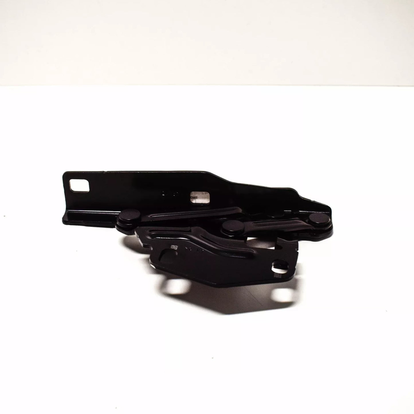 NEW AUDI R8 42 FRONT BONNET RIGHT SIDE HINGE 420823302B